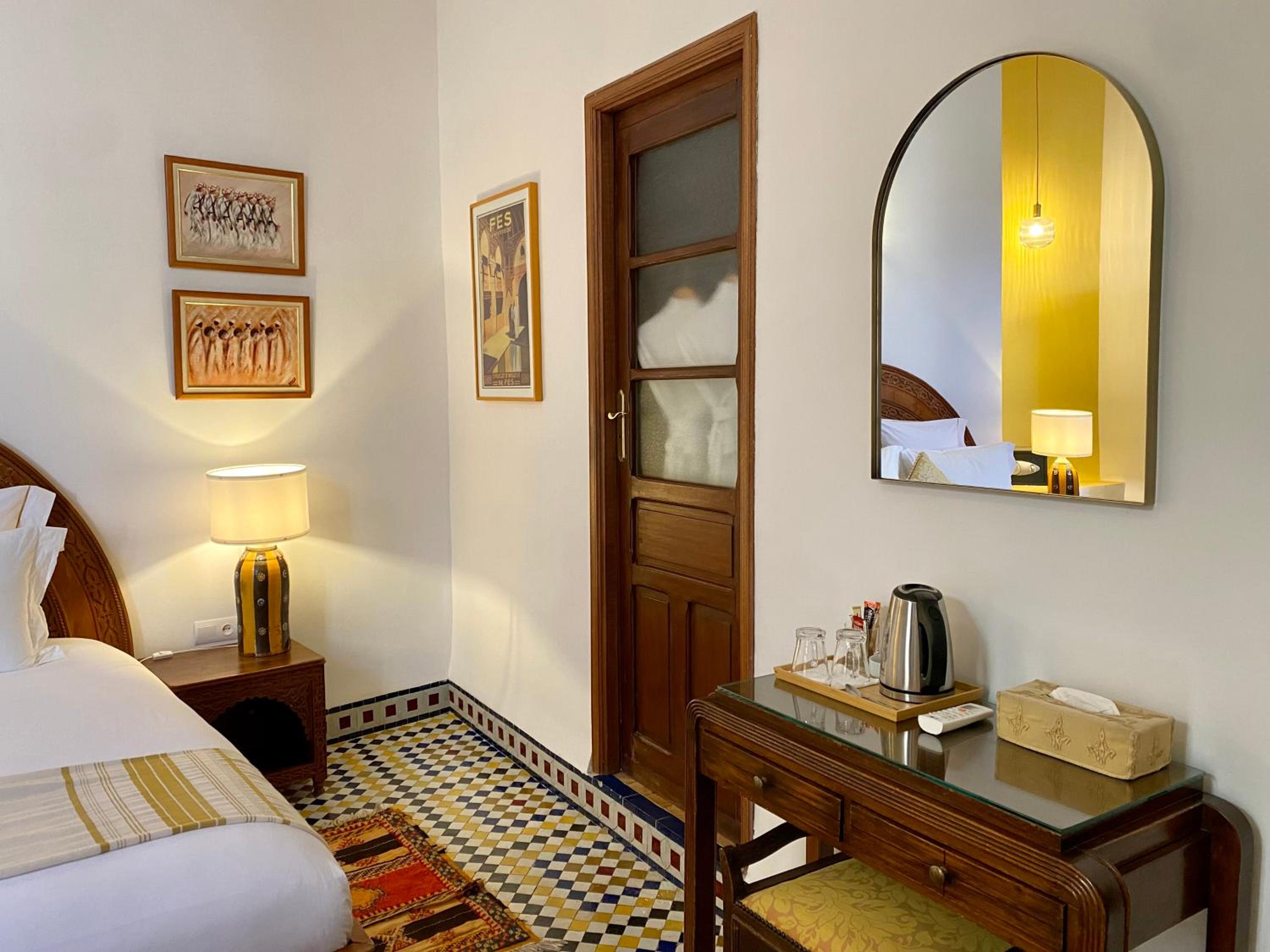 Executive Room - Ambre (2 Single Beds or 1 King Bed) photo 2