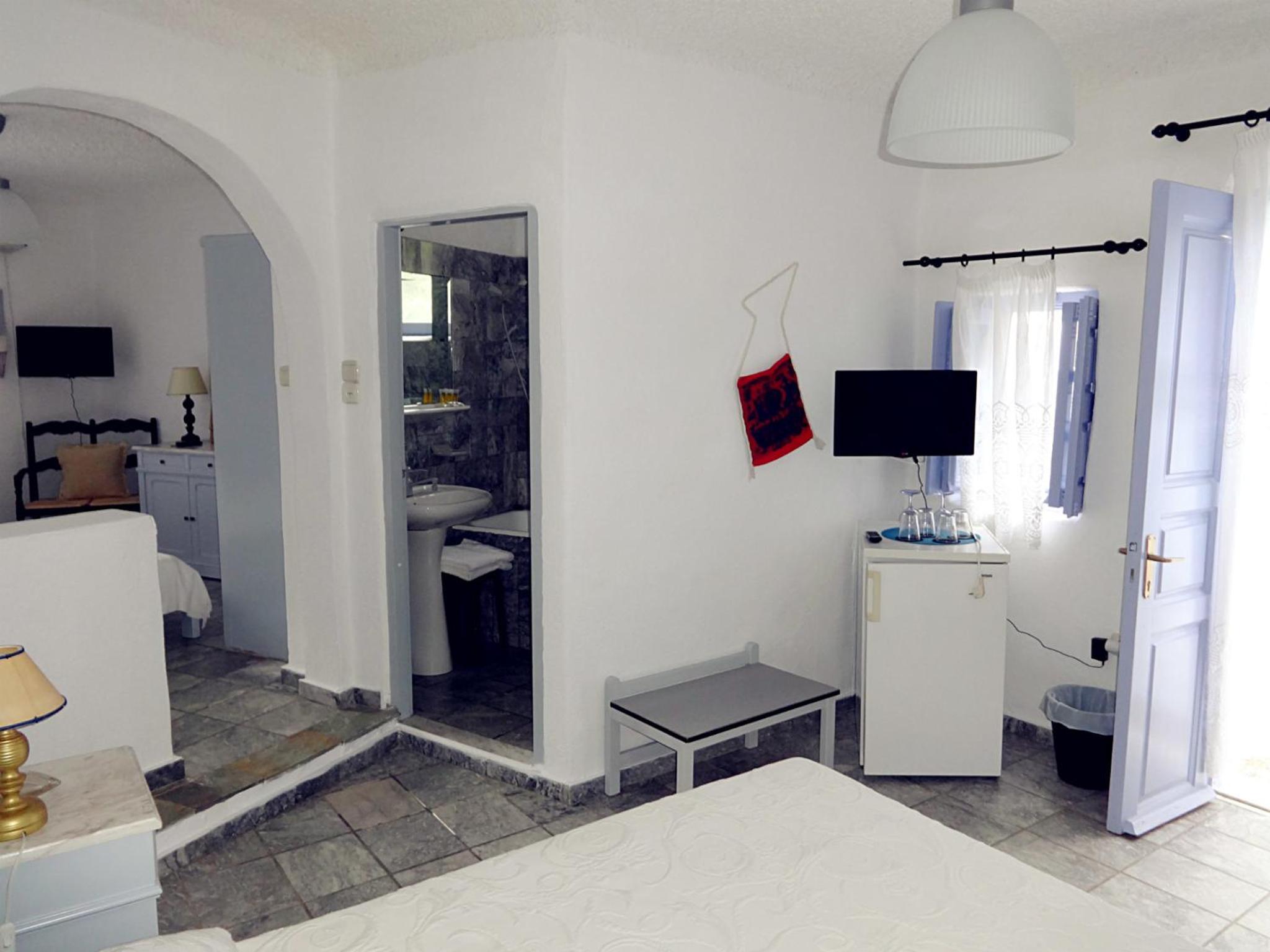 Family Room photo 3