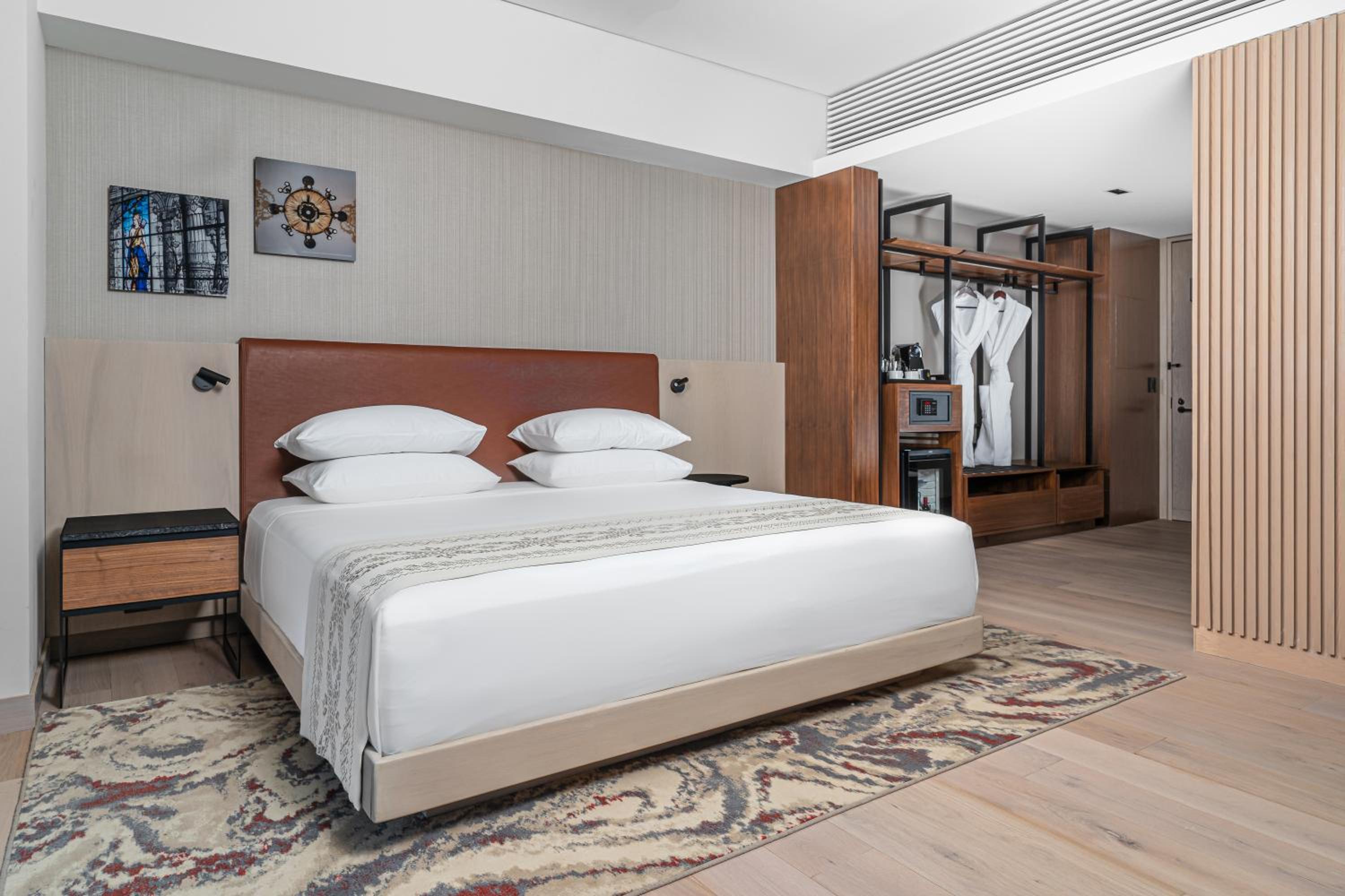 King Room