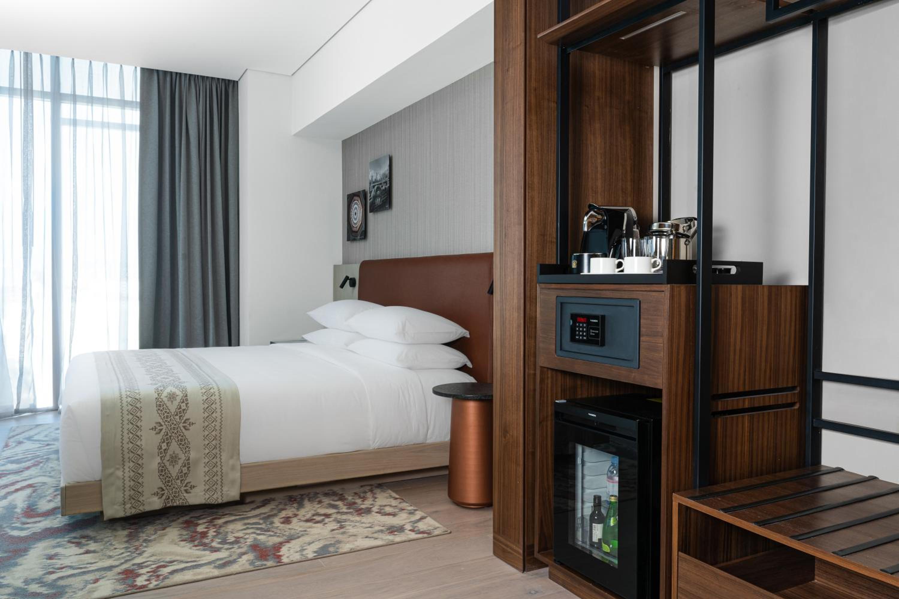 King Room with City View - Photo 9