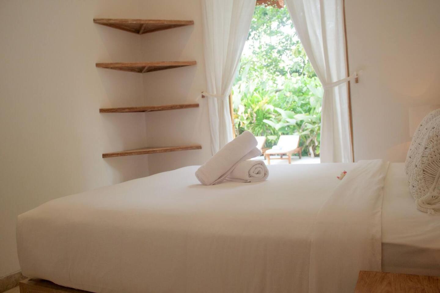 Three-Bedroom Villa photo 1