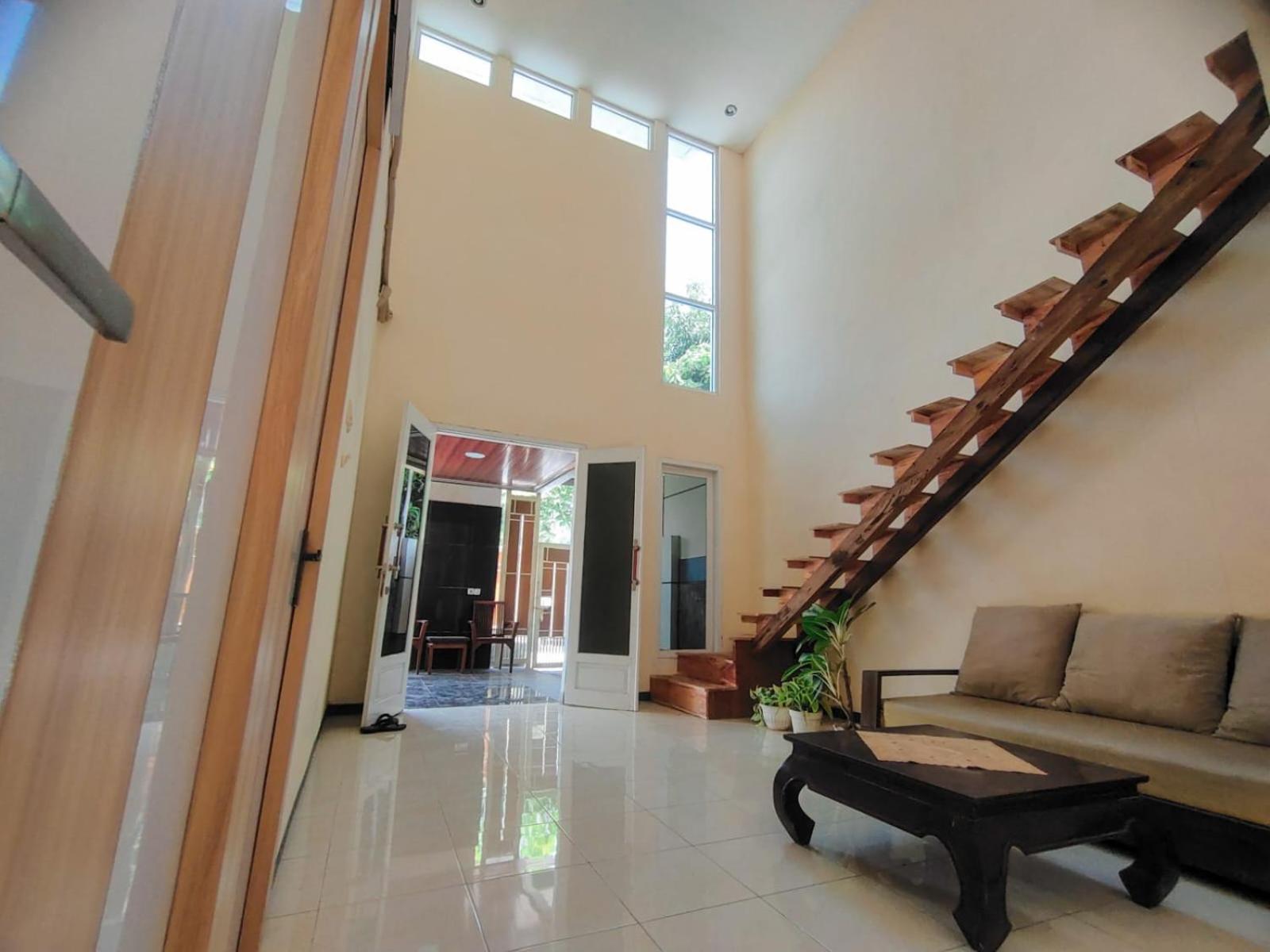 Three-Bedroom House photo 1