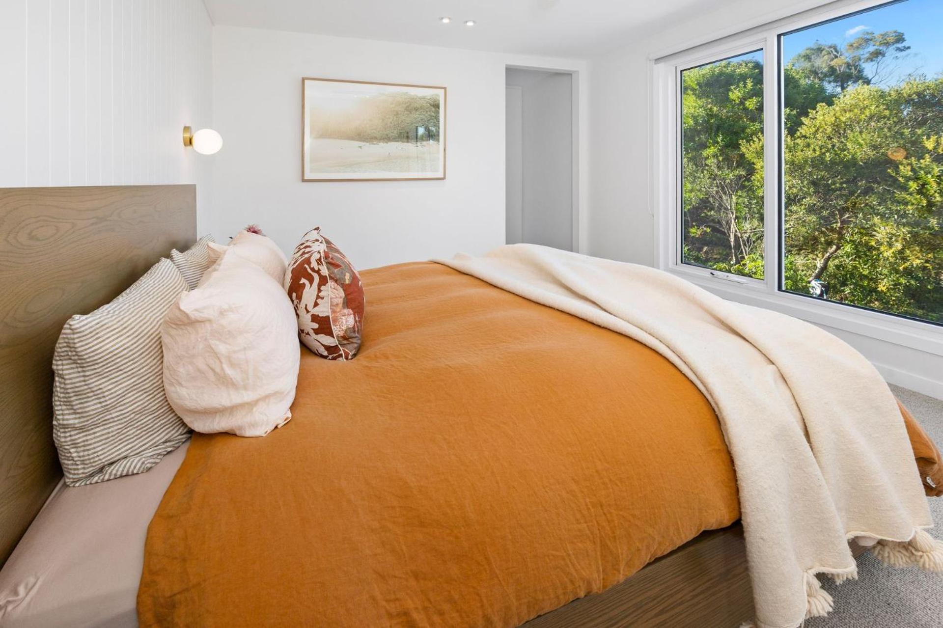 Four-Bedroom House photo 1
