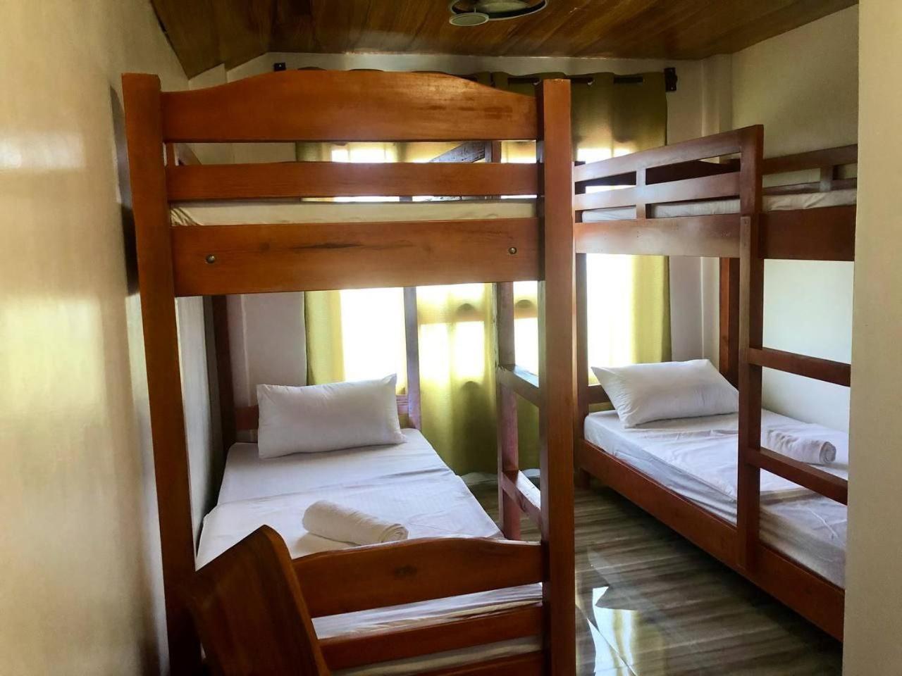 Quadruple Room - Photo 2