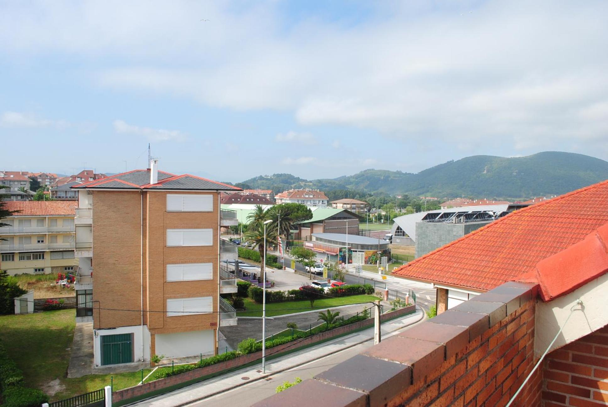 Two-Bedroom Penthouse Apartment with Terrace