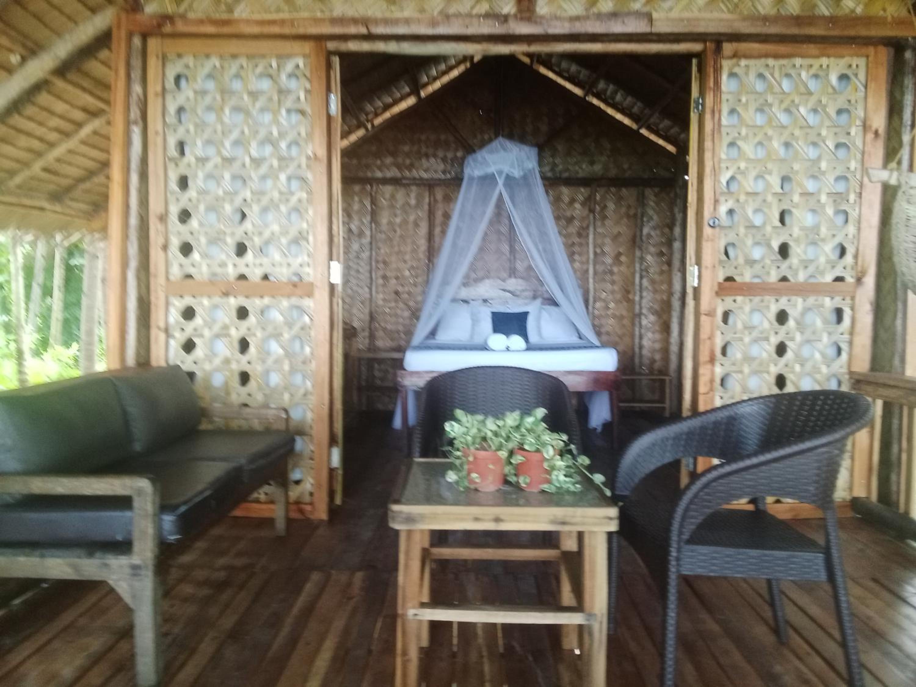 Bungalow - Beach Front - Photo 1