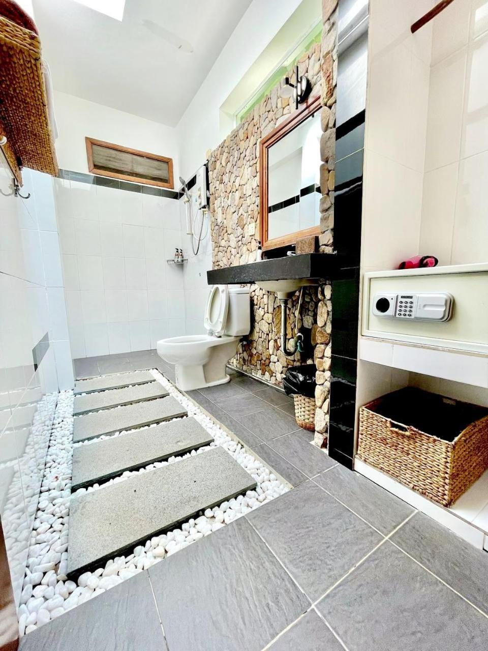One-Bed Bungalow photo 1
