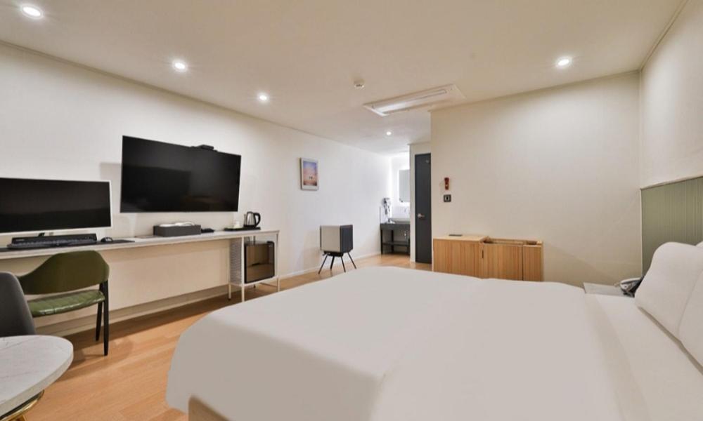 Standard Double Room - Photo 5
