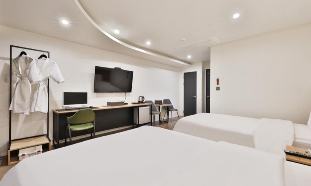 Deluxe Twin Room - Photo 5