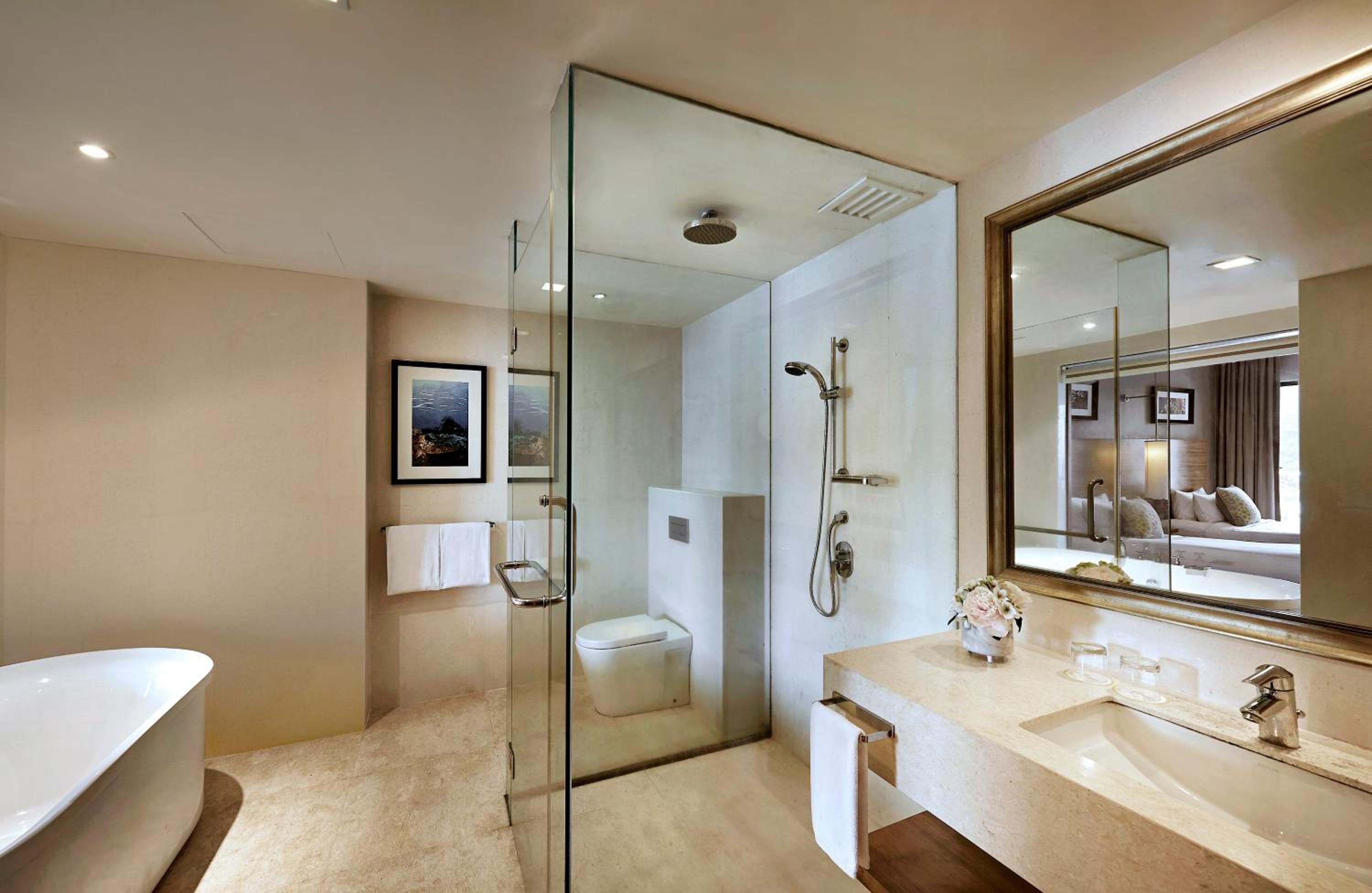 Two Bedroom Bayview Suite - Photo 10