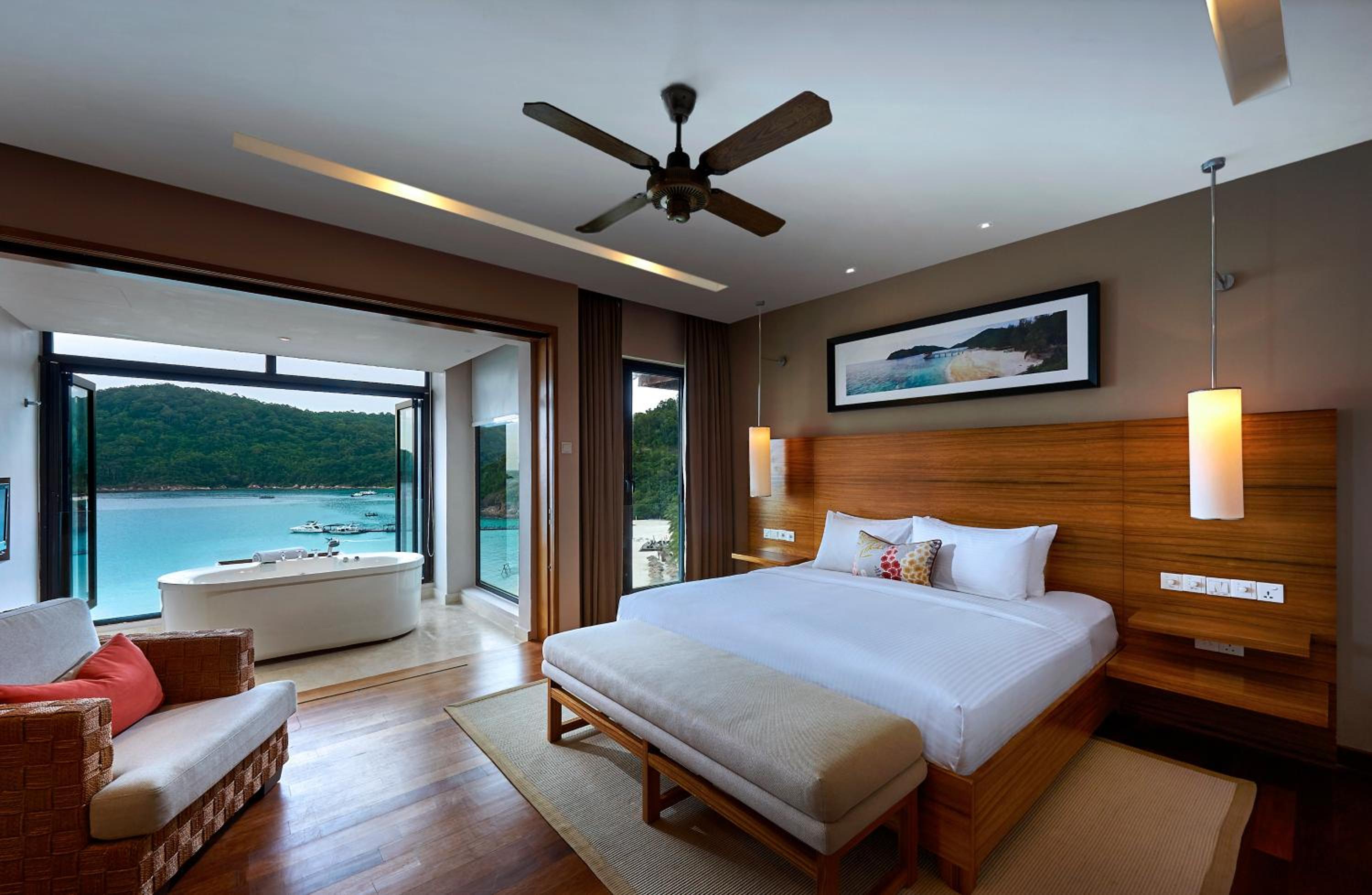 Two Bedroom Bayview Suite - Photo 8