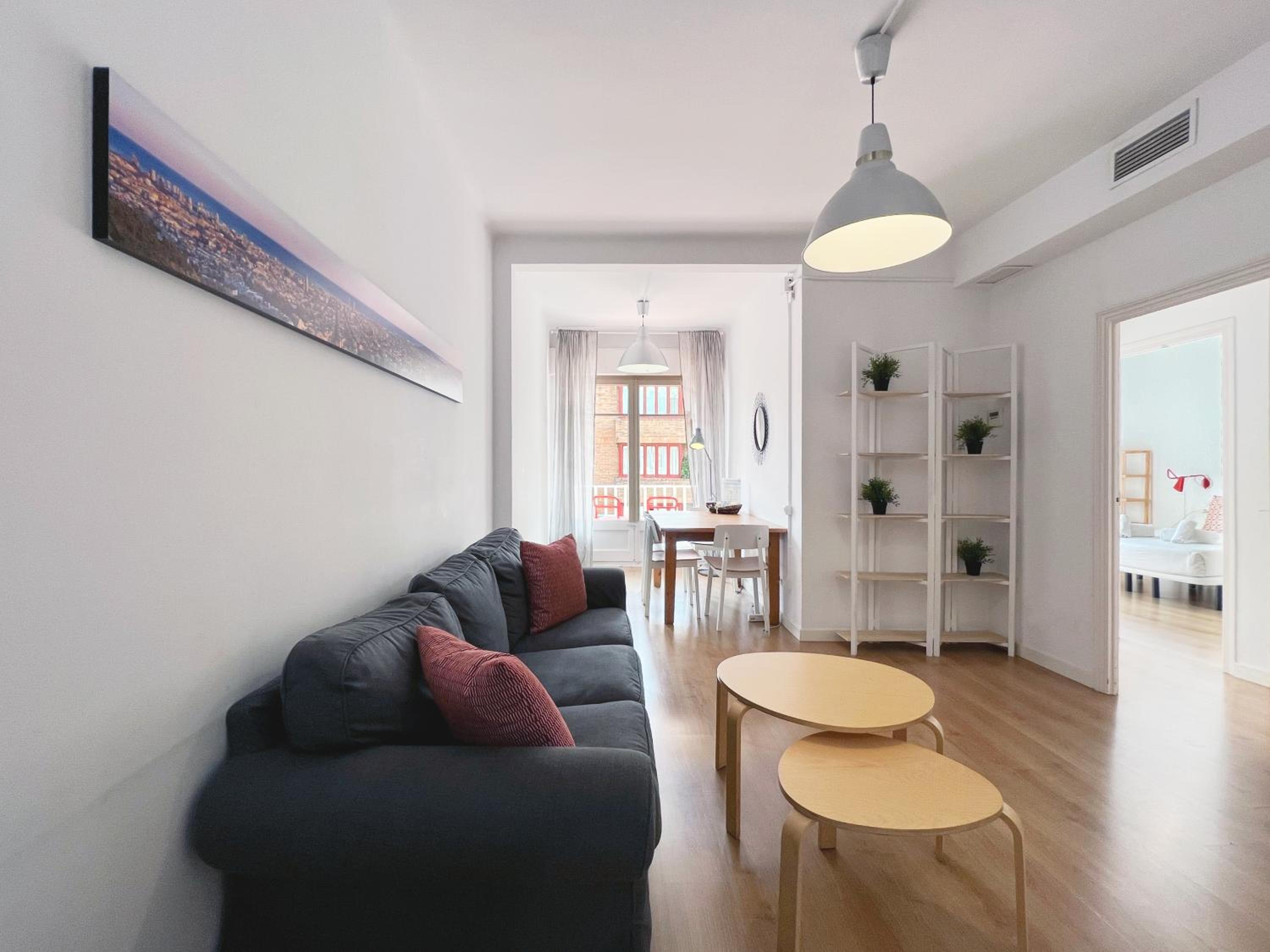 Apartment photo 2