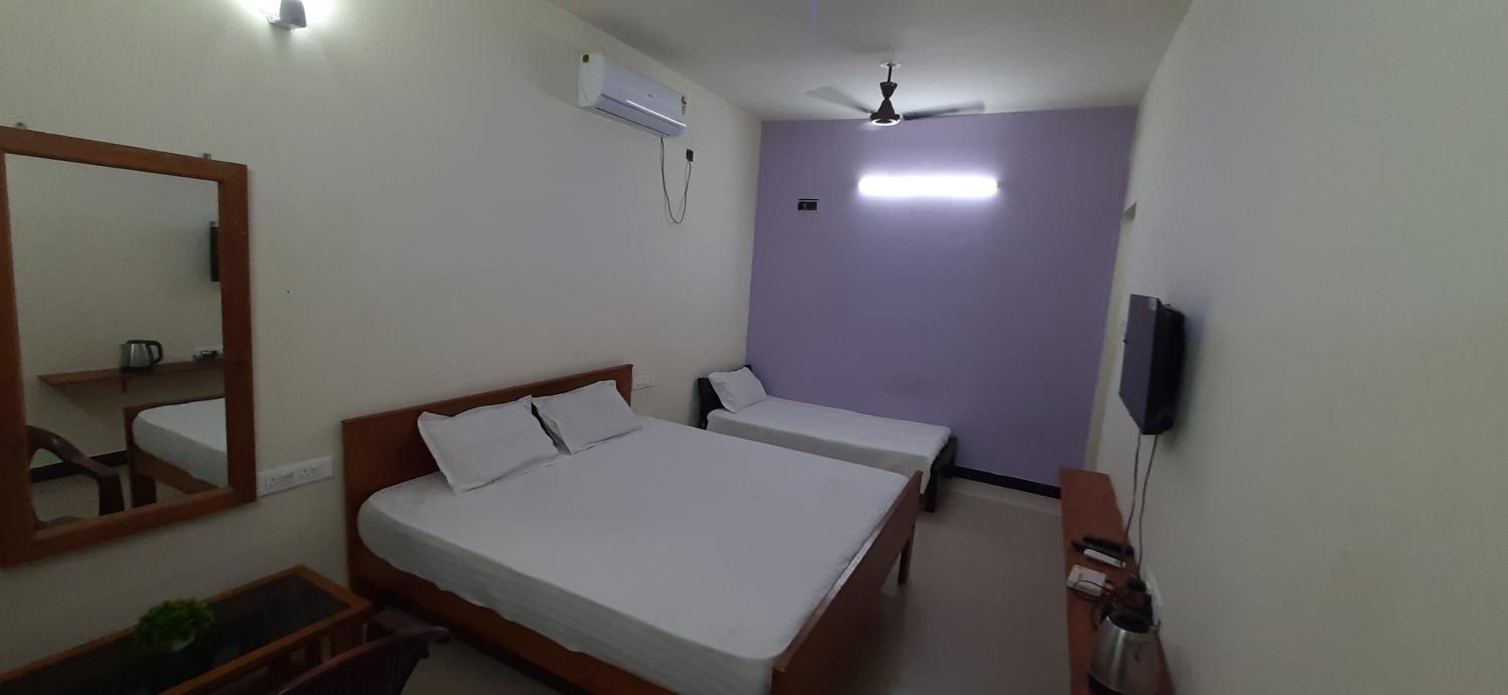 Comfort Triple Room
