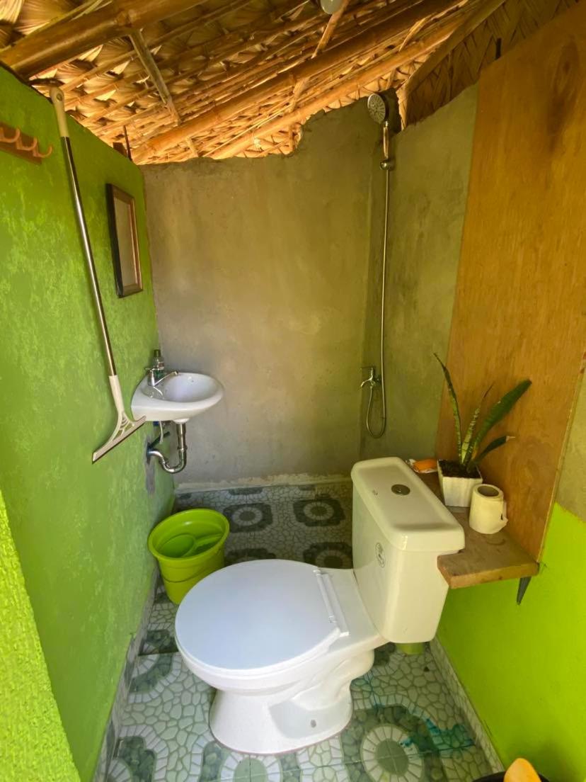 Bungalow with Fan - Photo 7