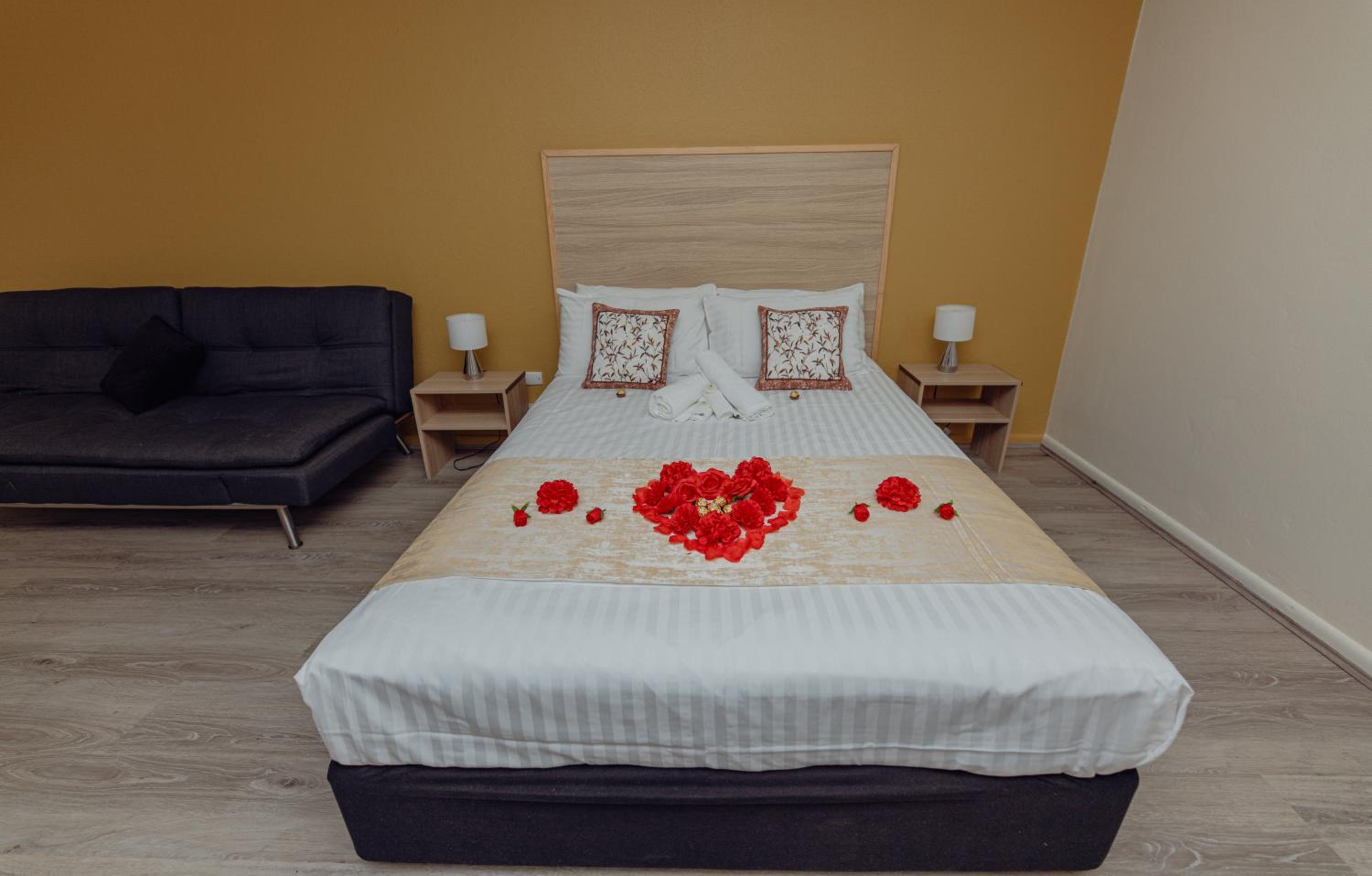 Deluxe Queen Room - Photo 6