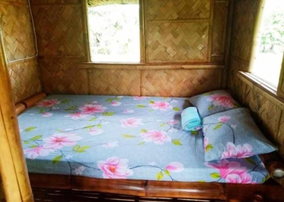 Bungalow with Fan - Photo 1