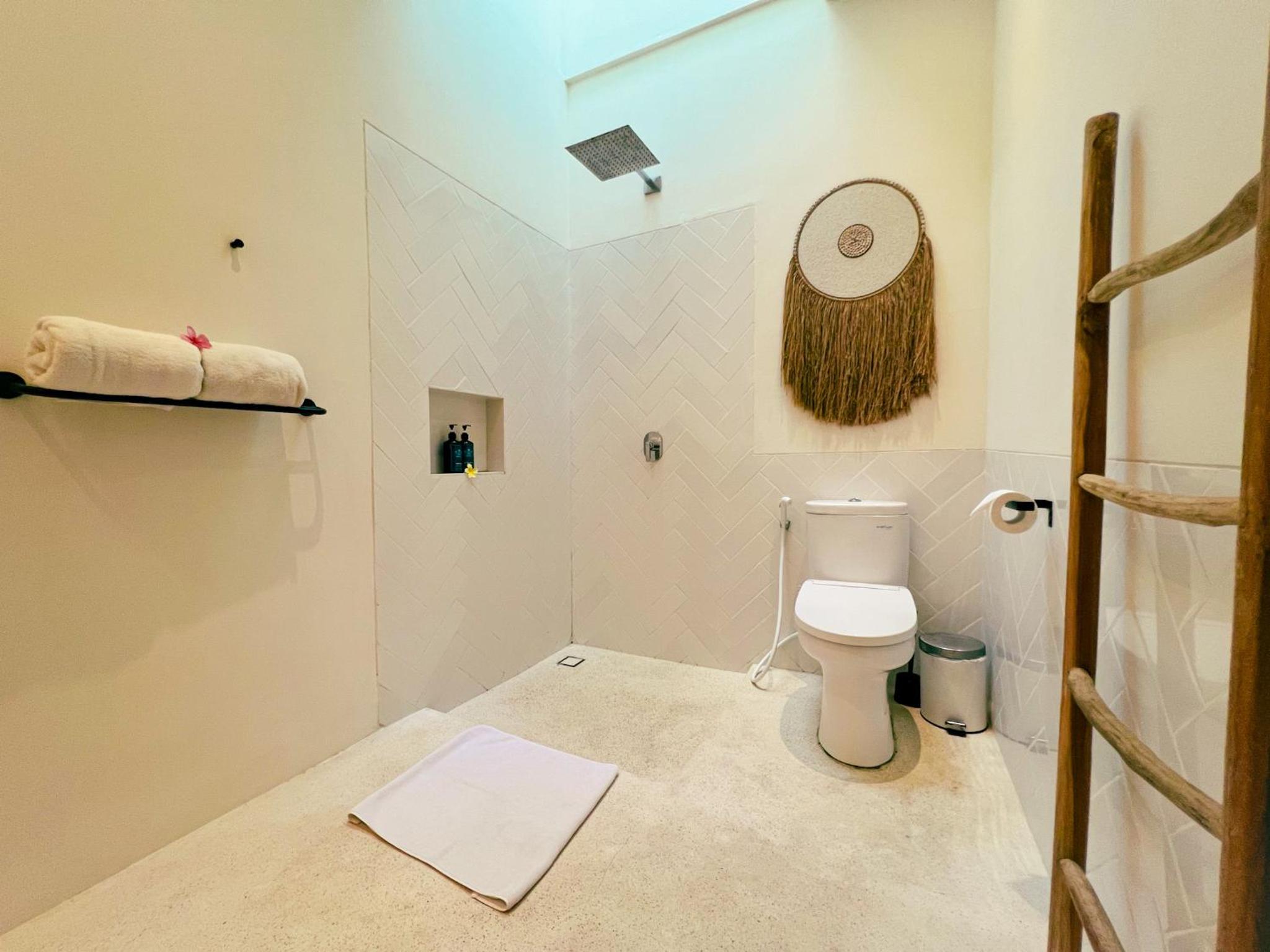 Deluxe Double or Twin Room with Balcony photo 3