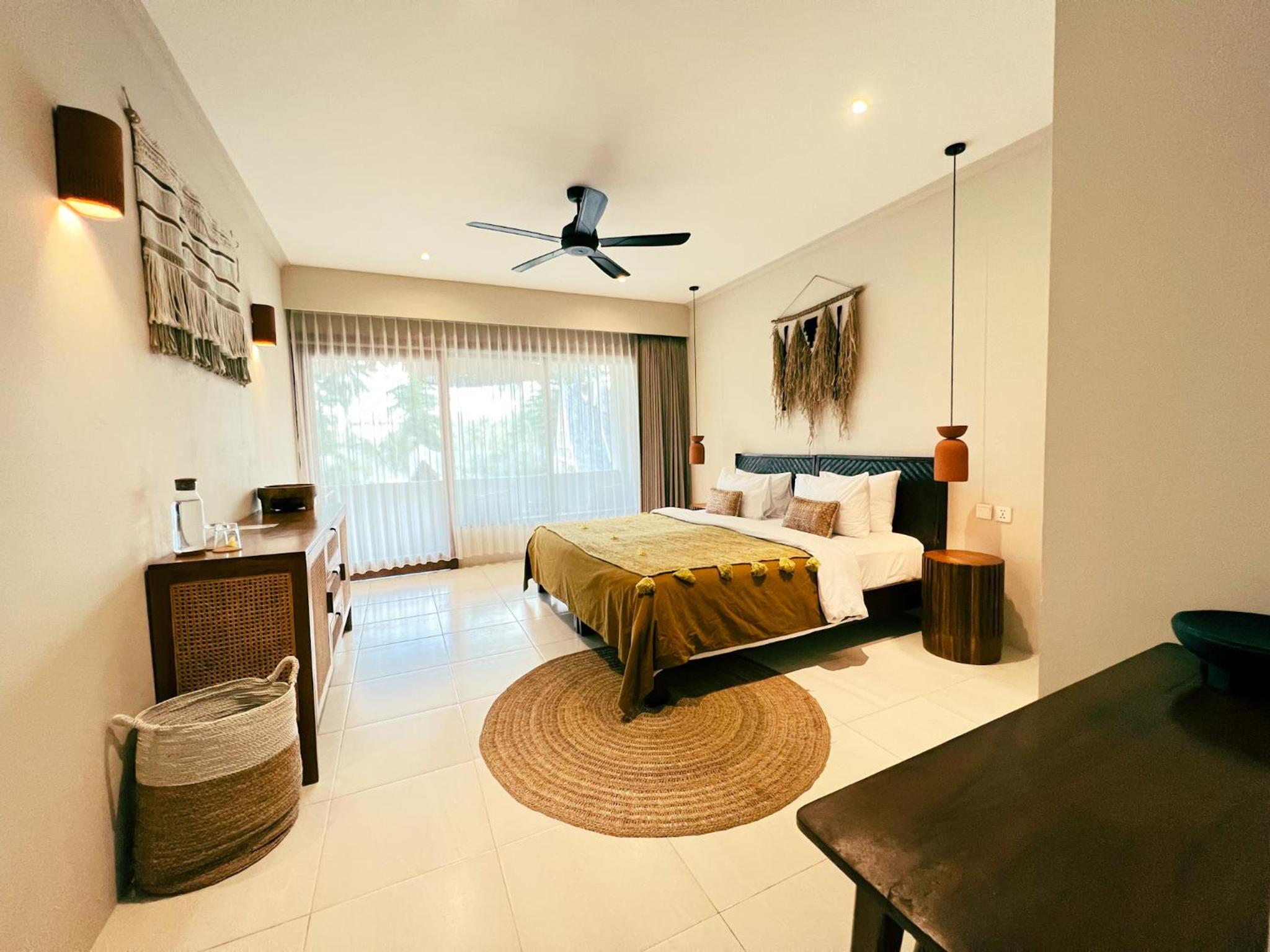Deluxe Double or Twin Room with Balcony