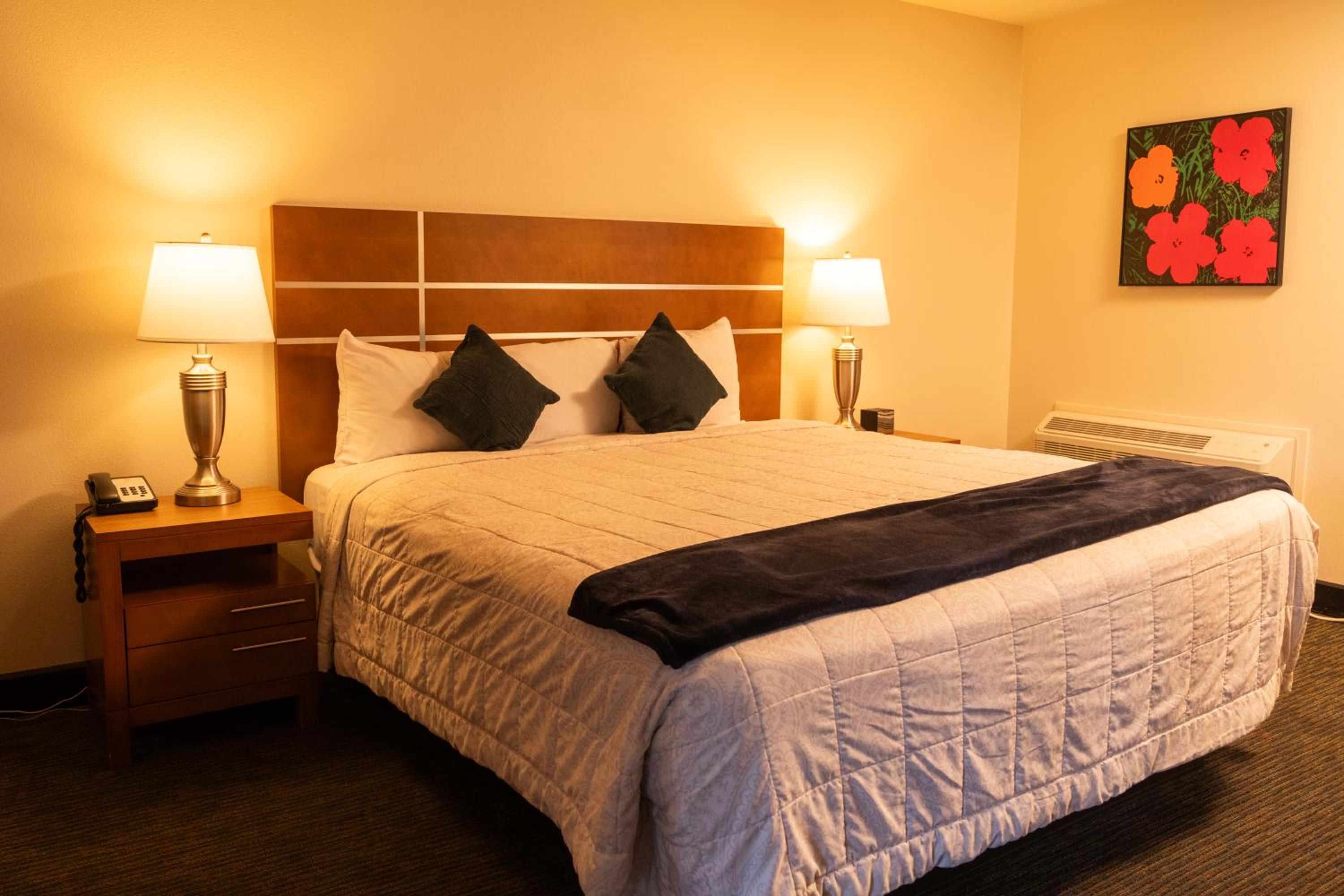 Deluxe King Room