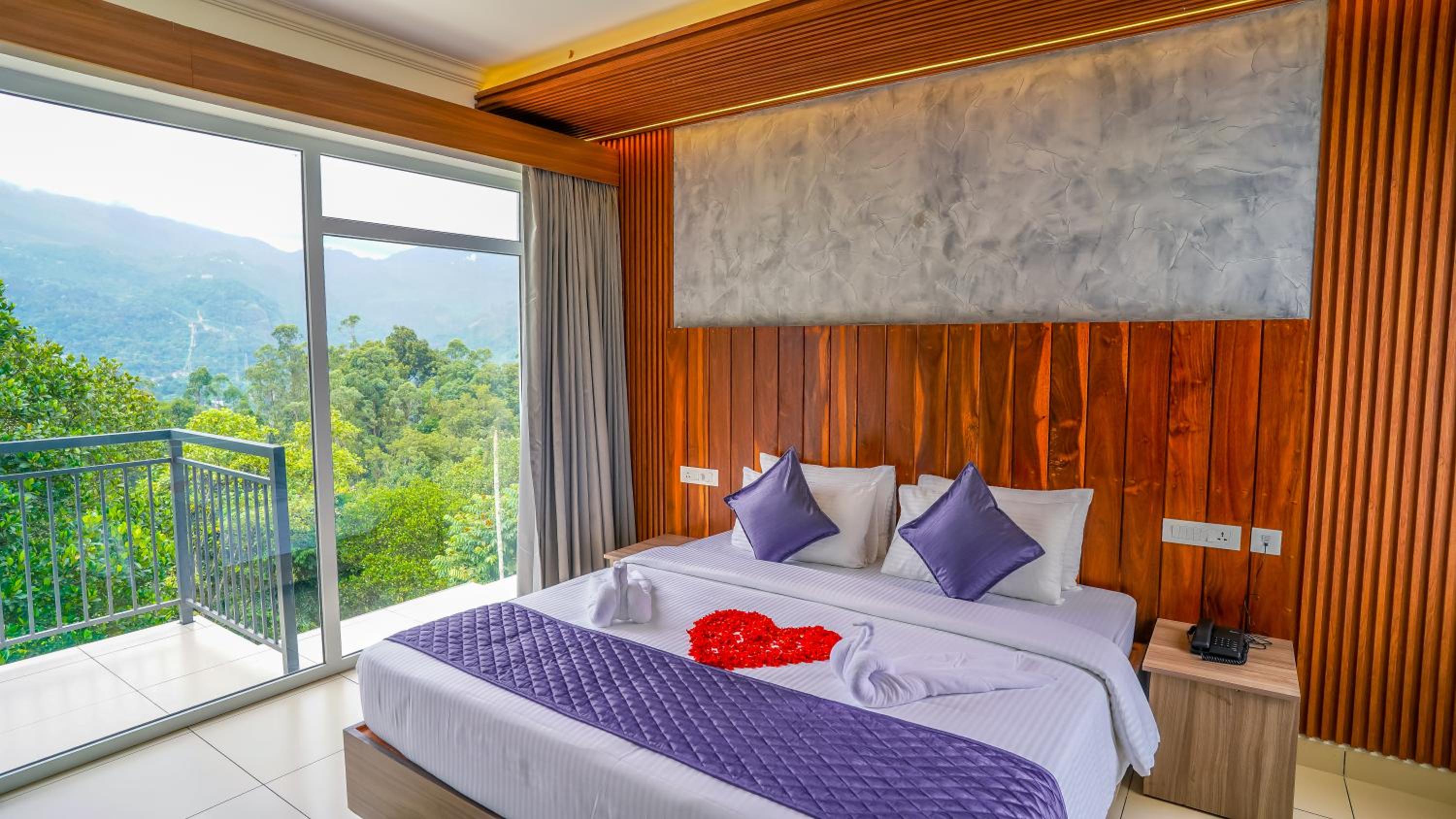 Superior King Room photo 2