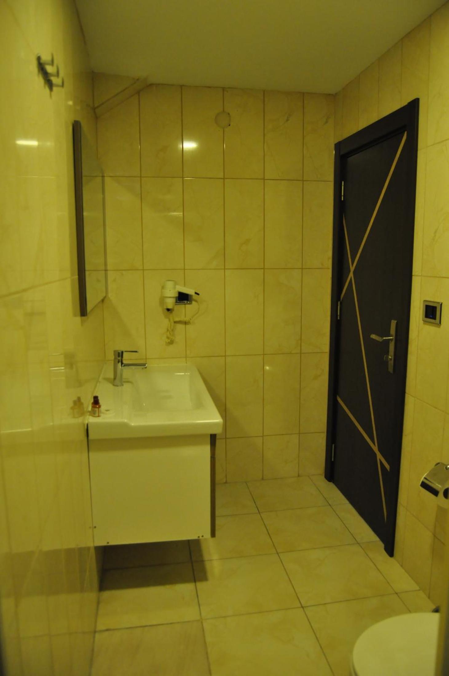 Large Double Room photo 3