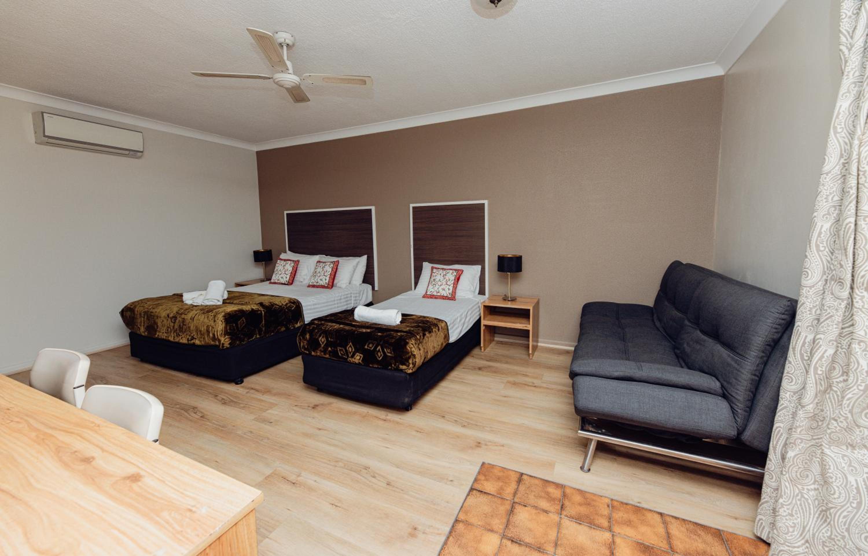 Twin Room - Photo 5
