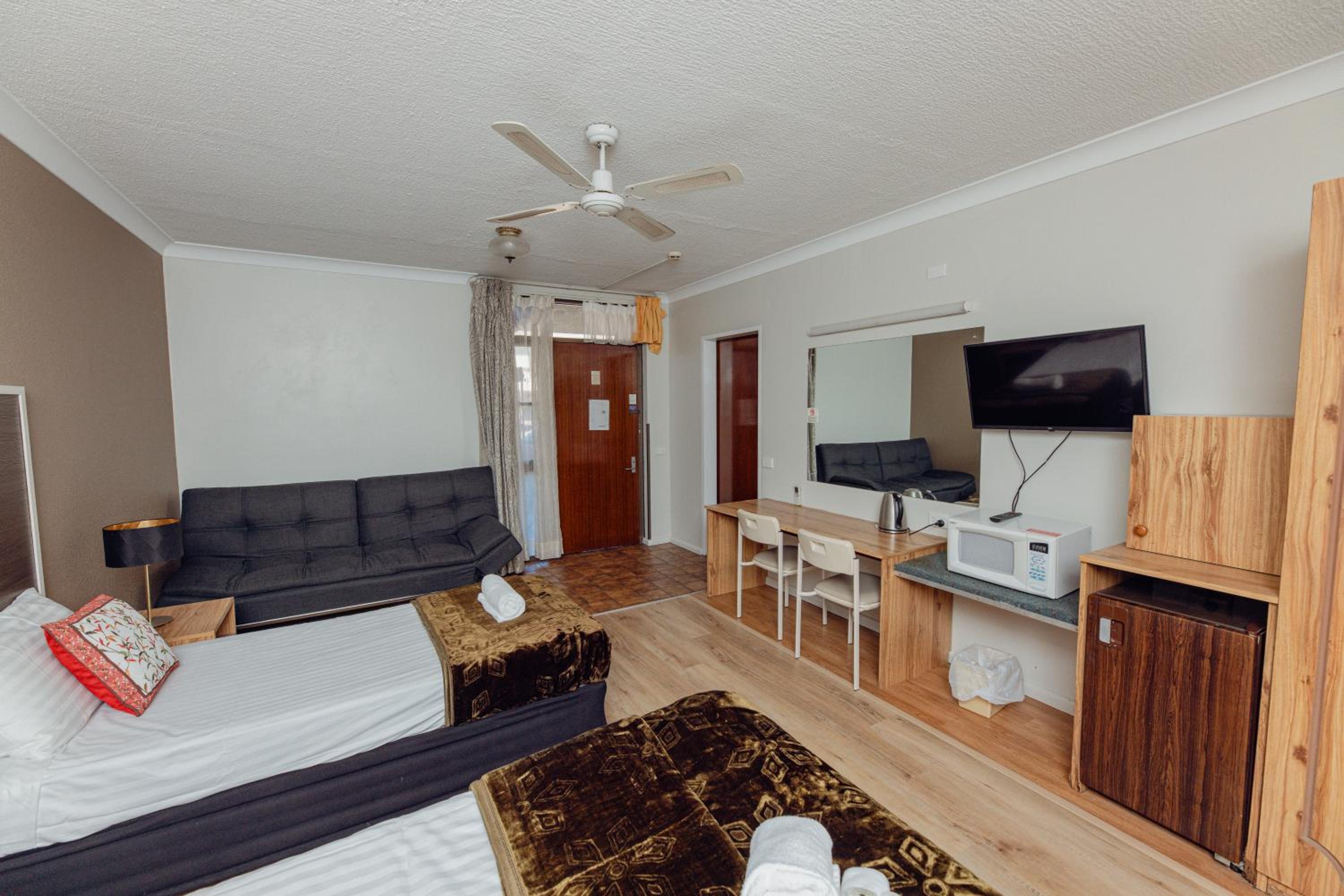 Twin Room - Photo 4