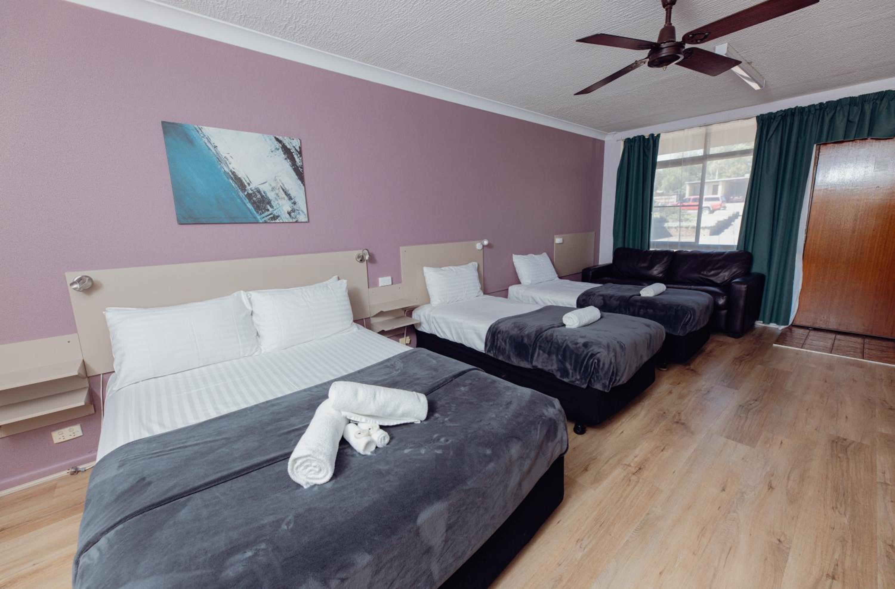 Family Room - Photo 8