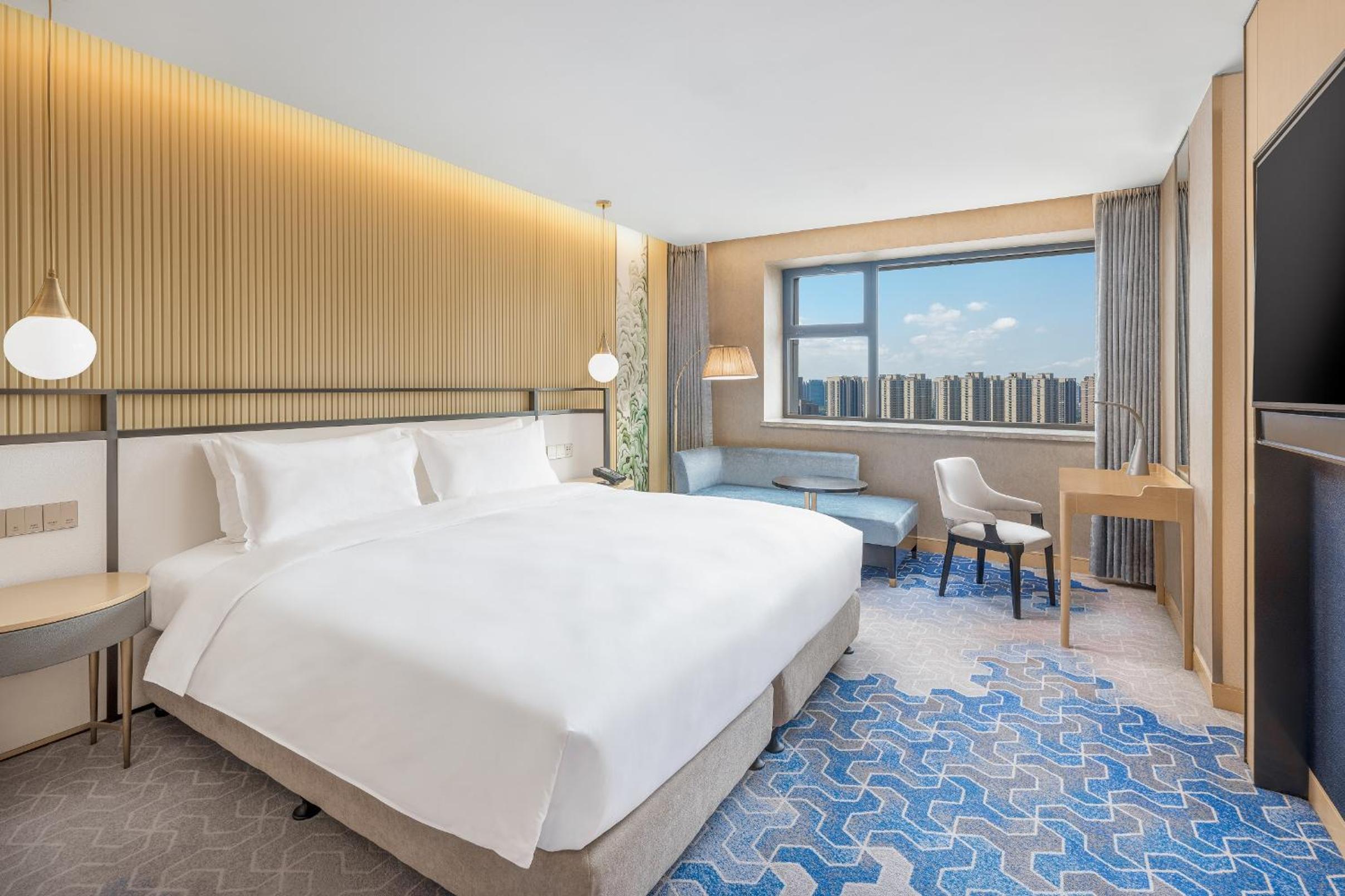 Renewal King Suite - Club Lounge Access