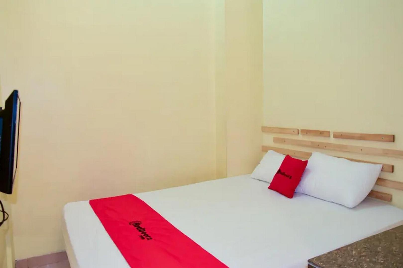 Standard Double Room - Photo 8