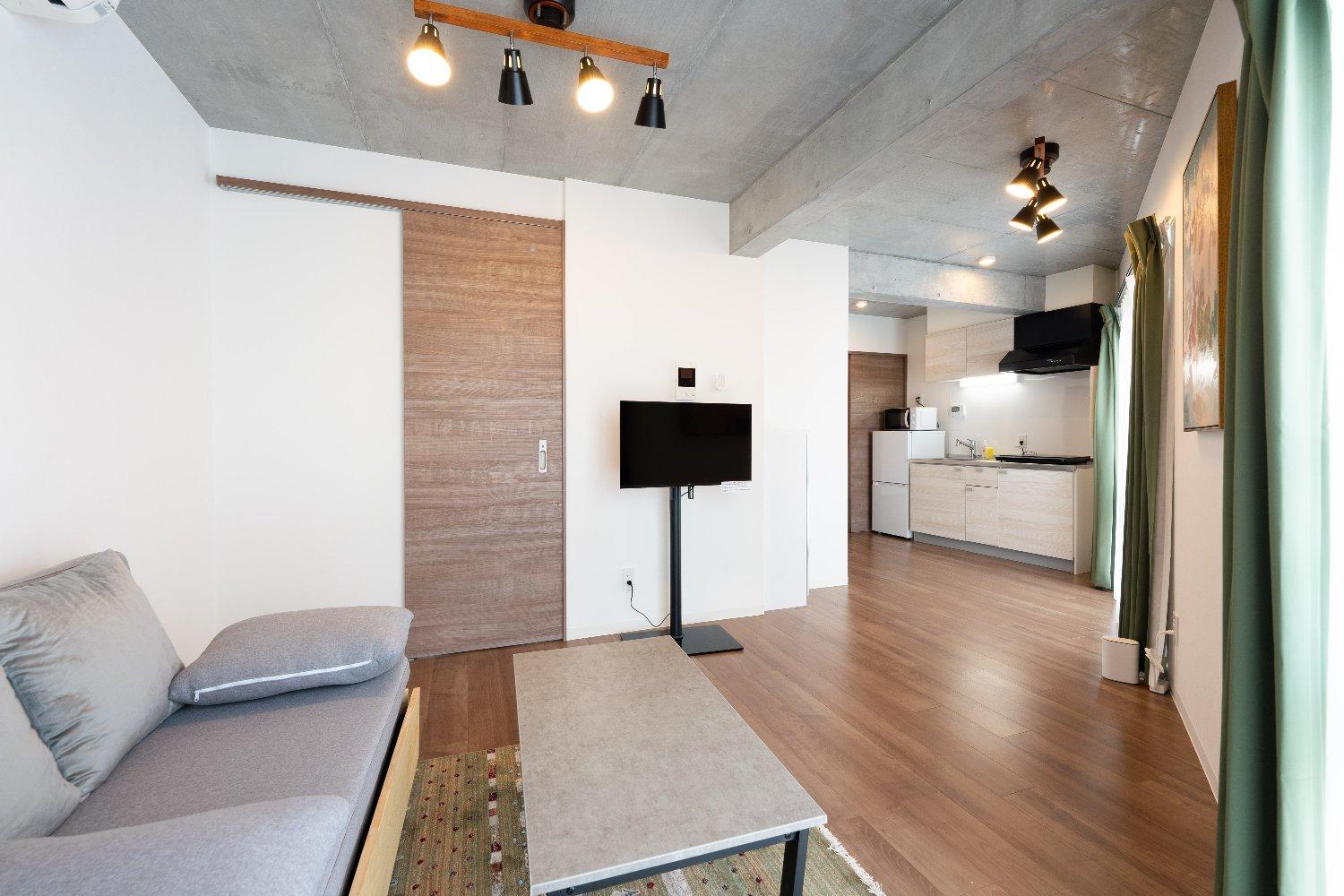 One-Bedroom Apartment photo 1