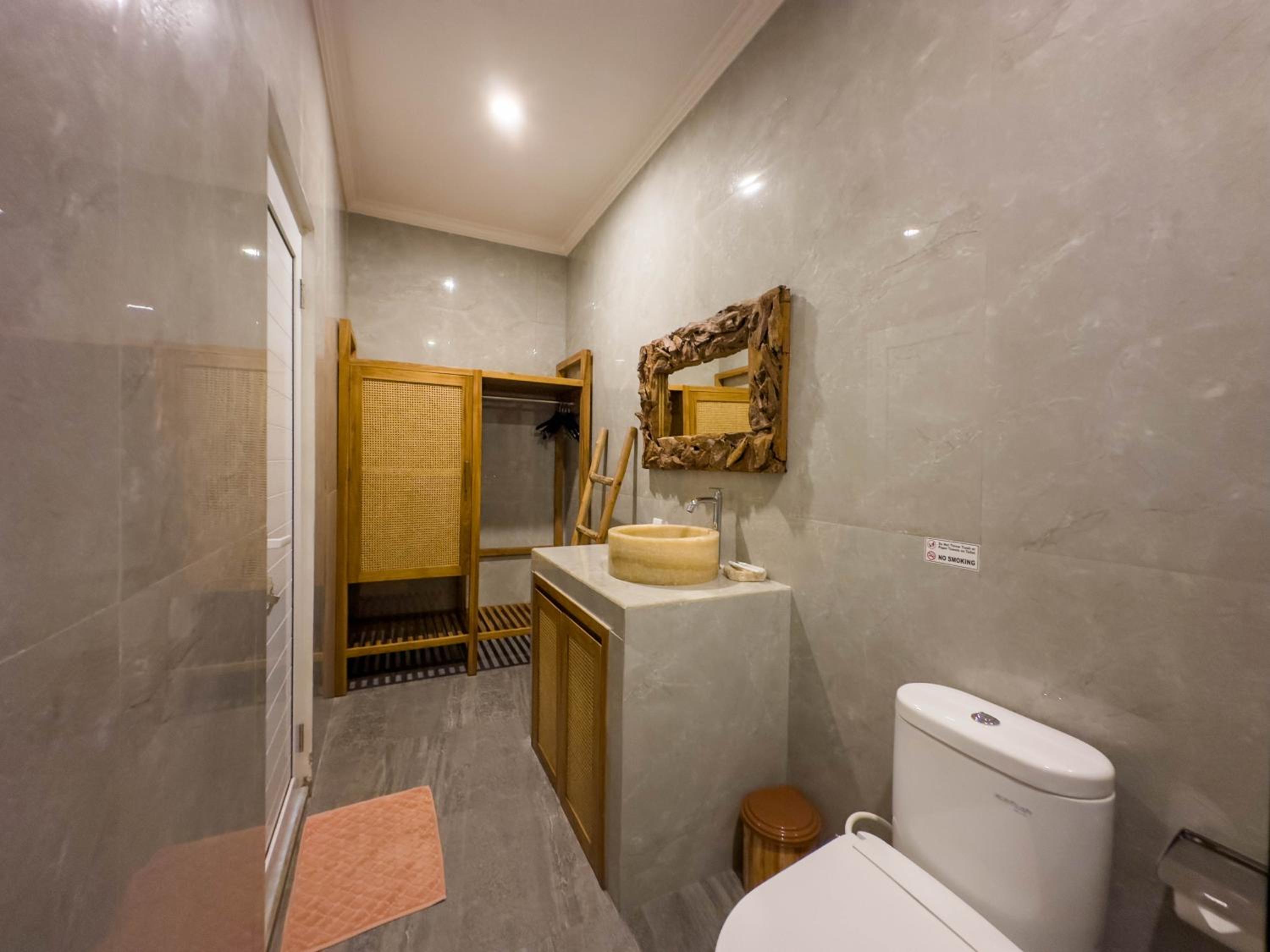 Deluxe Double Room - Photo 12