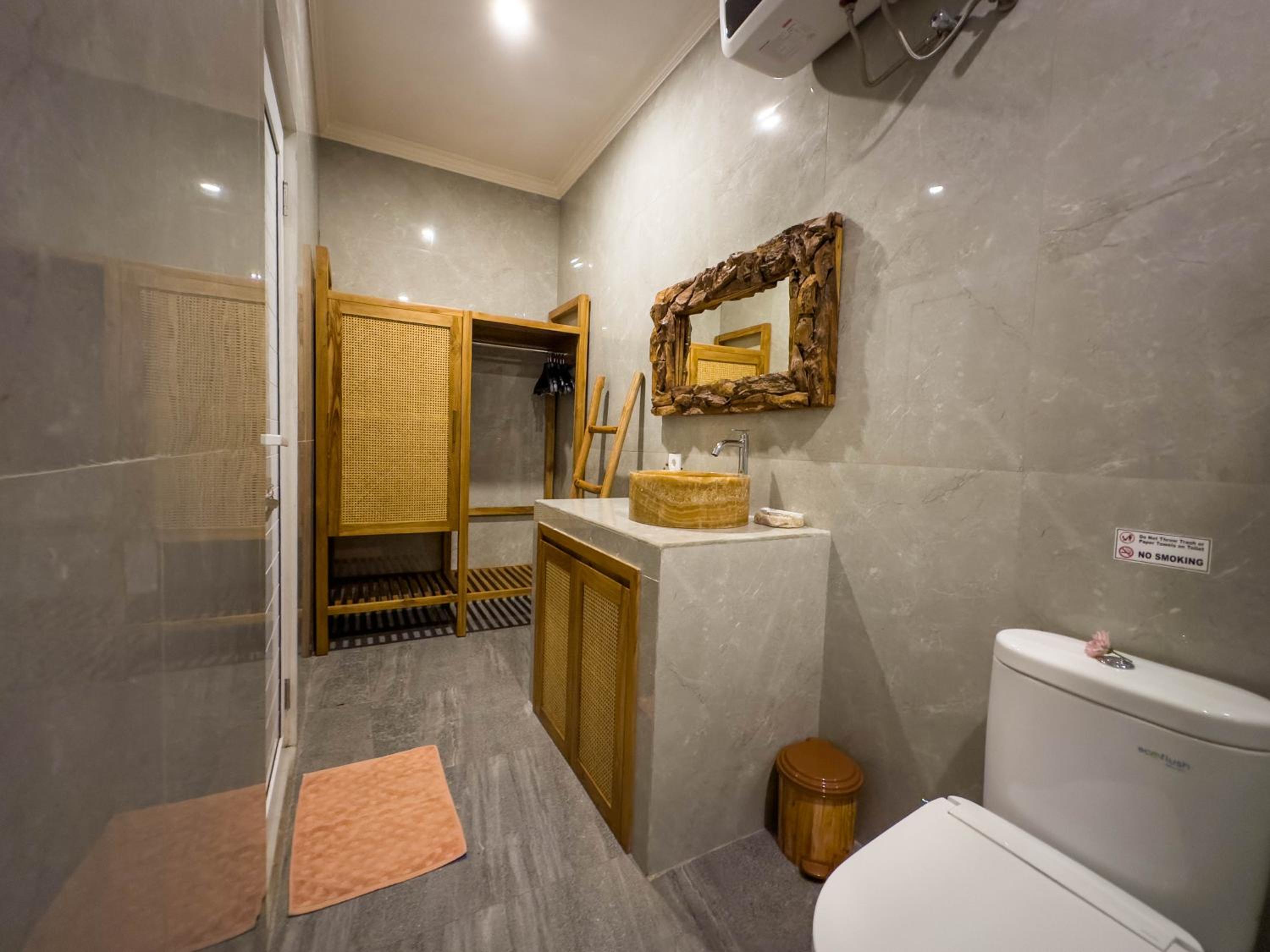 Deluxe Double Room - Photo 10