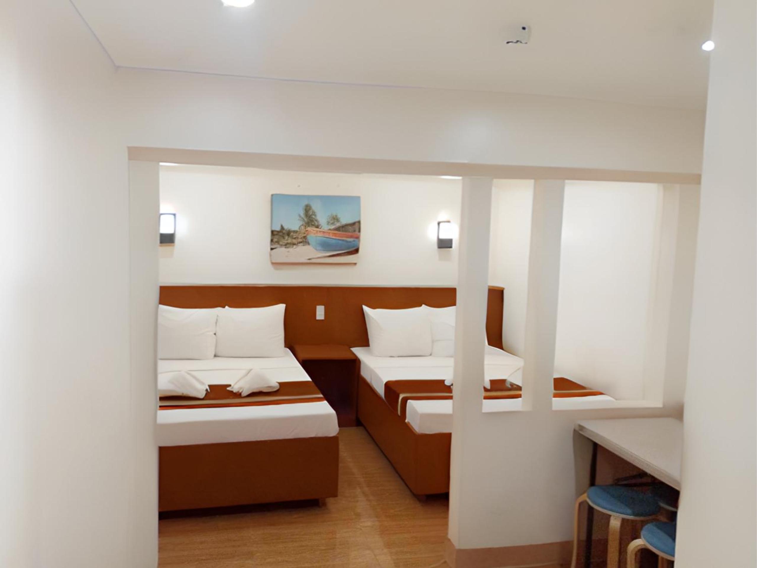 Standard Family Room - Photo 6
