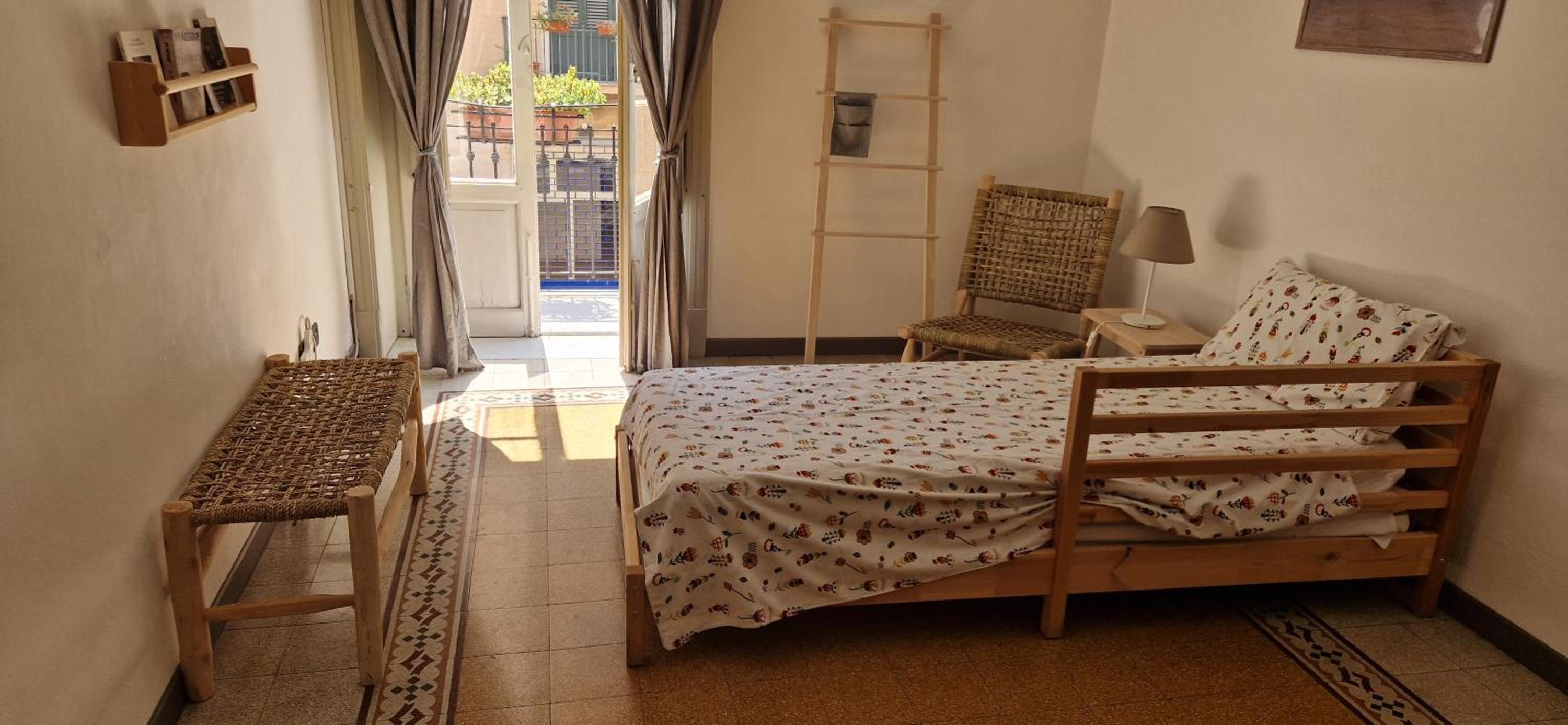 Apartment with Terrace - Photo 18