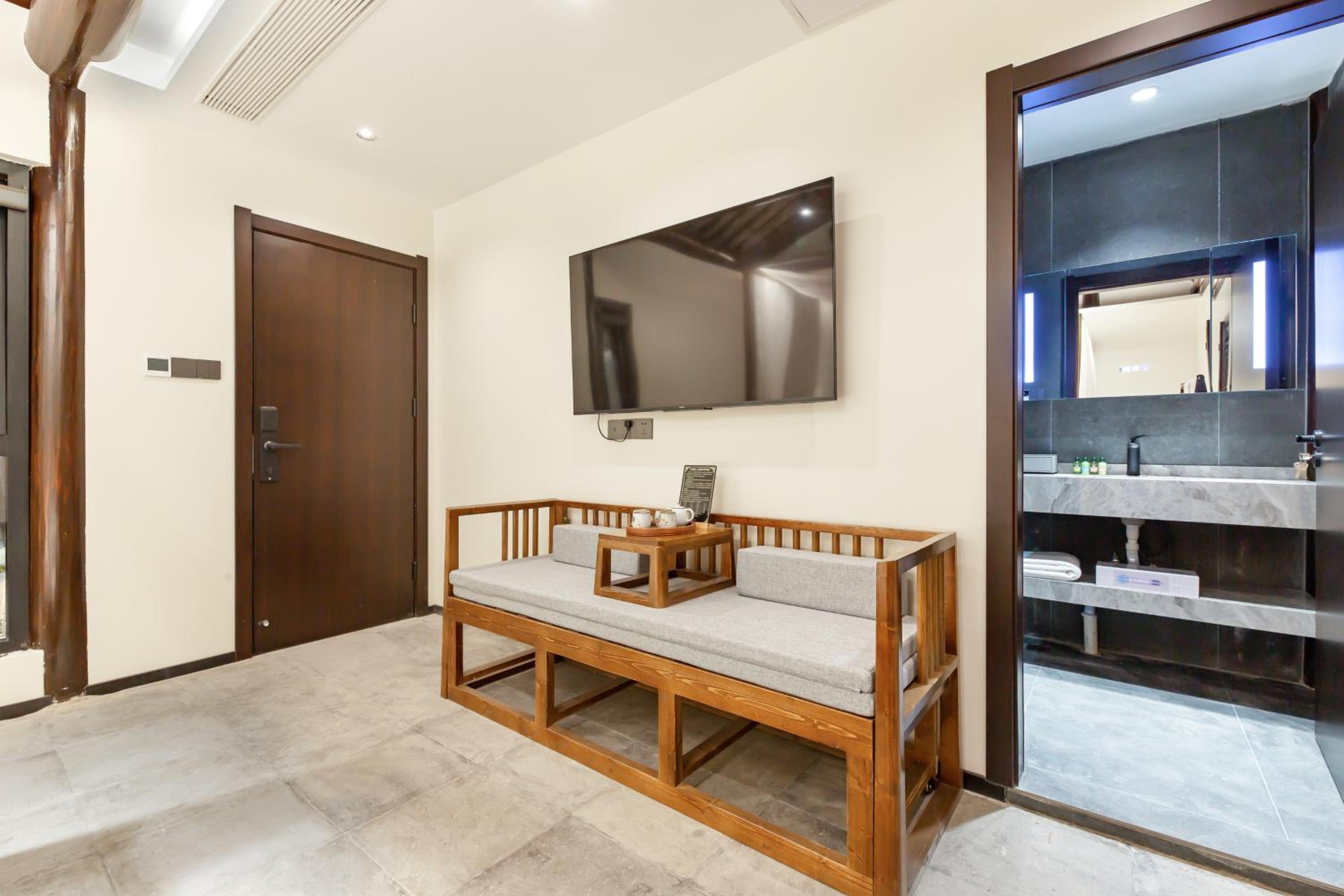 Two-Bedroom House photo 3