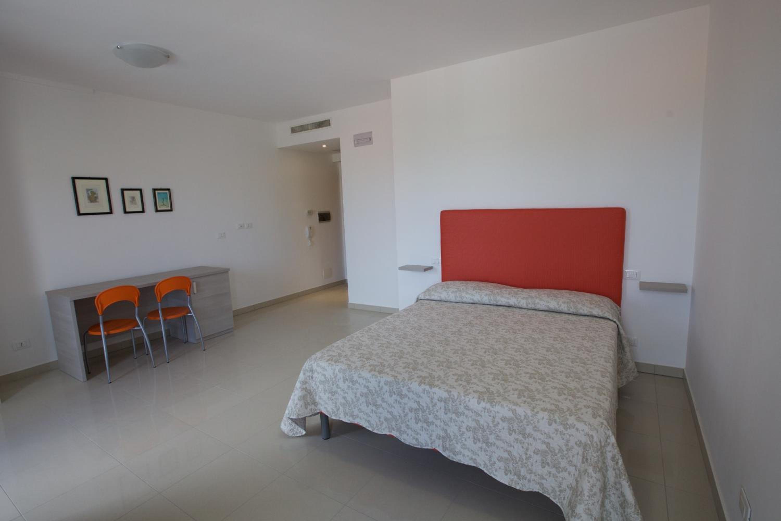 One-Bedroom Apartment (4 Adults)