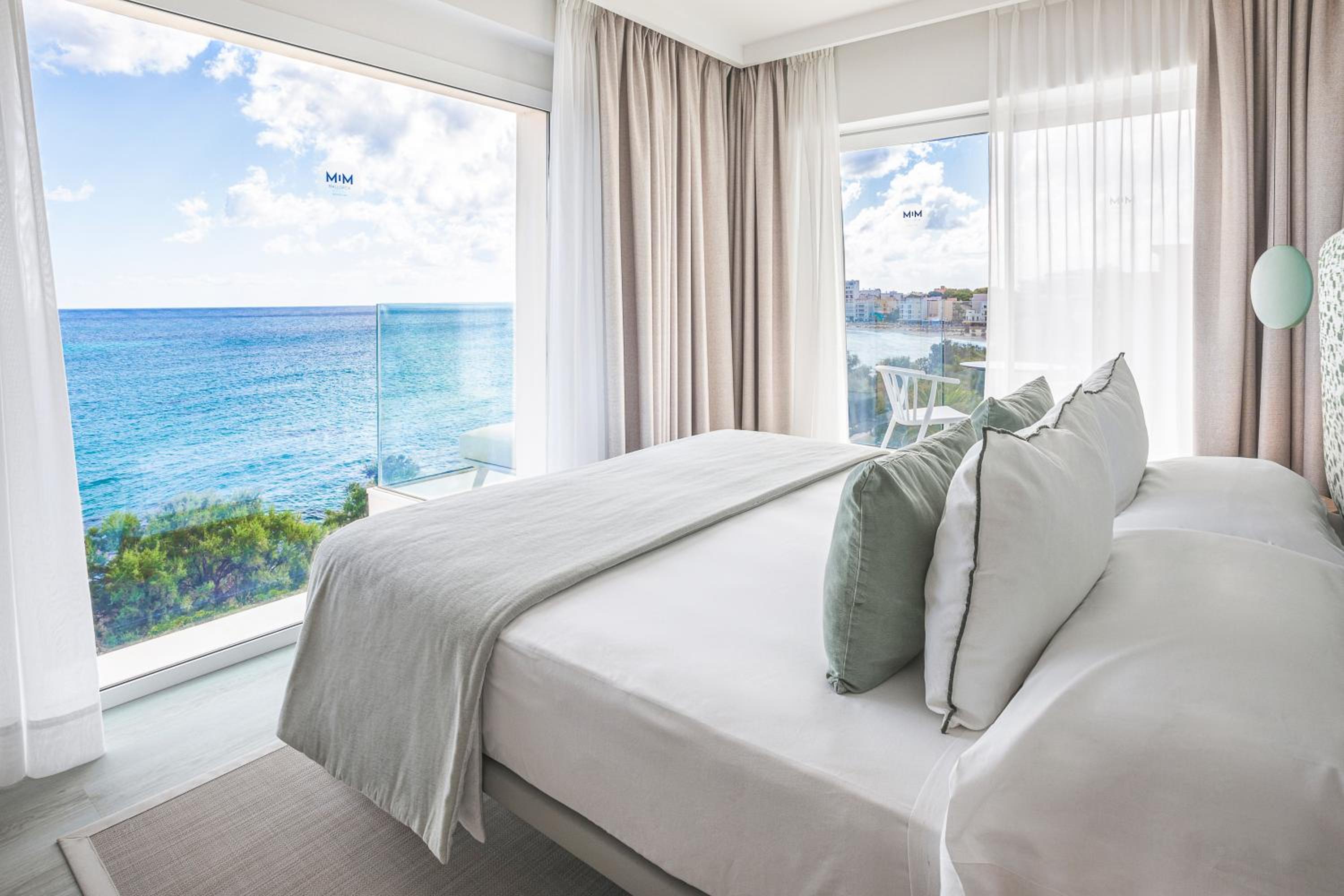 Double Or Twin Room With Sea View