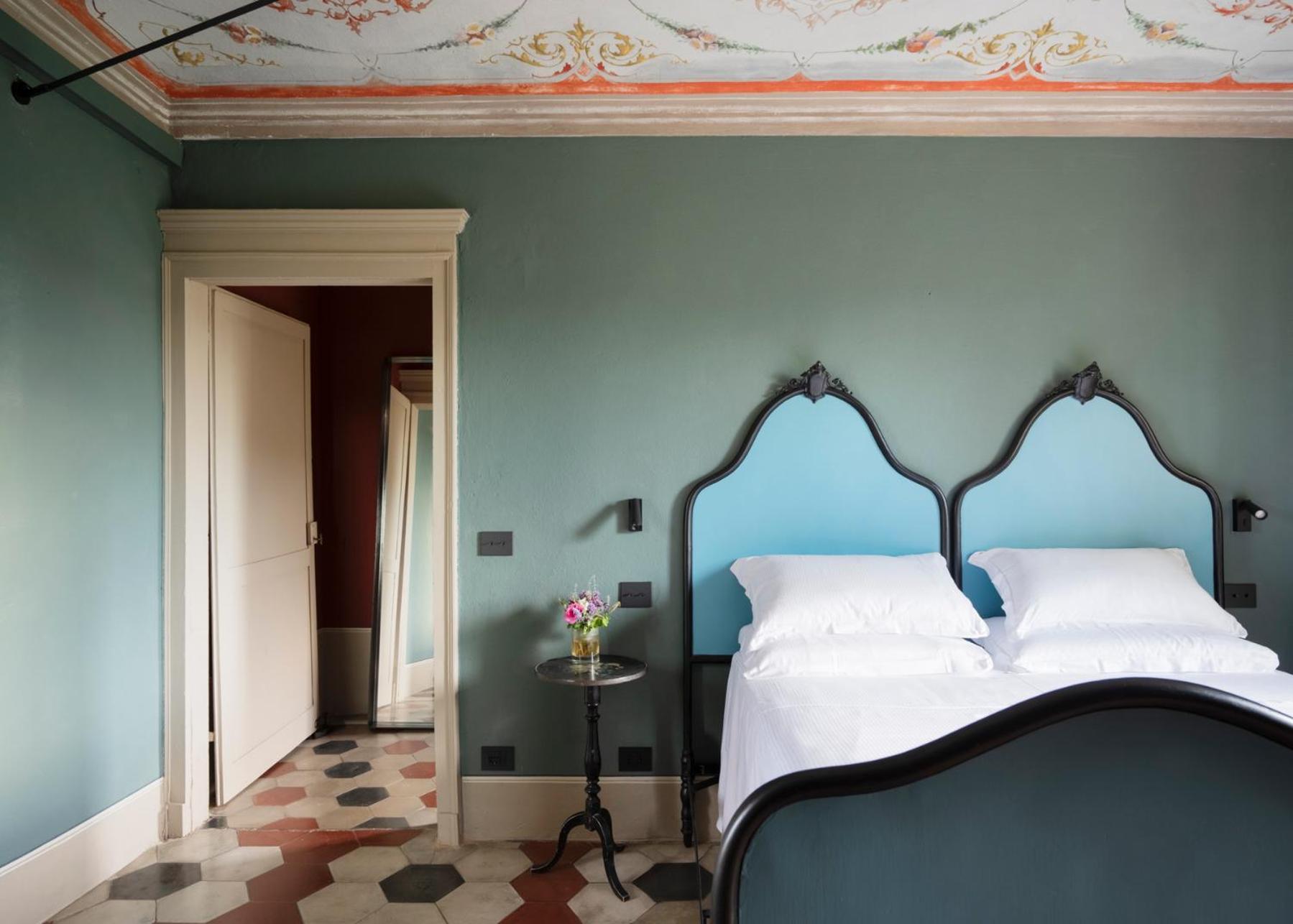 Suite with Garden View - Photo 1