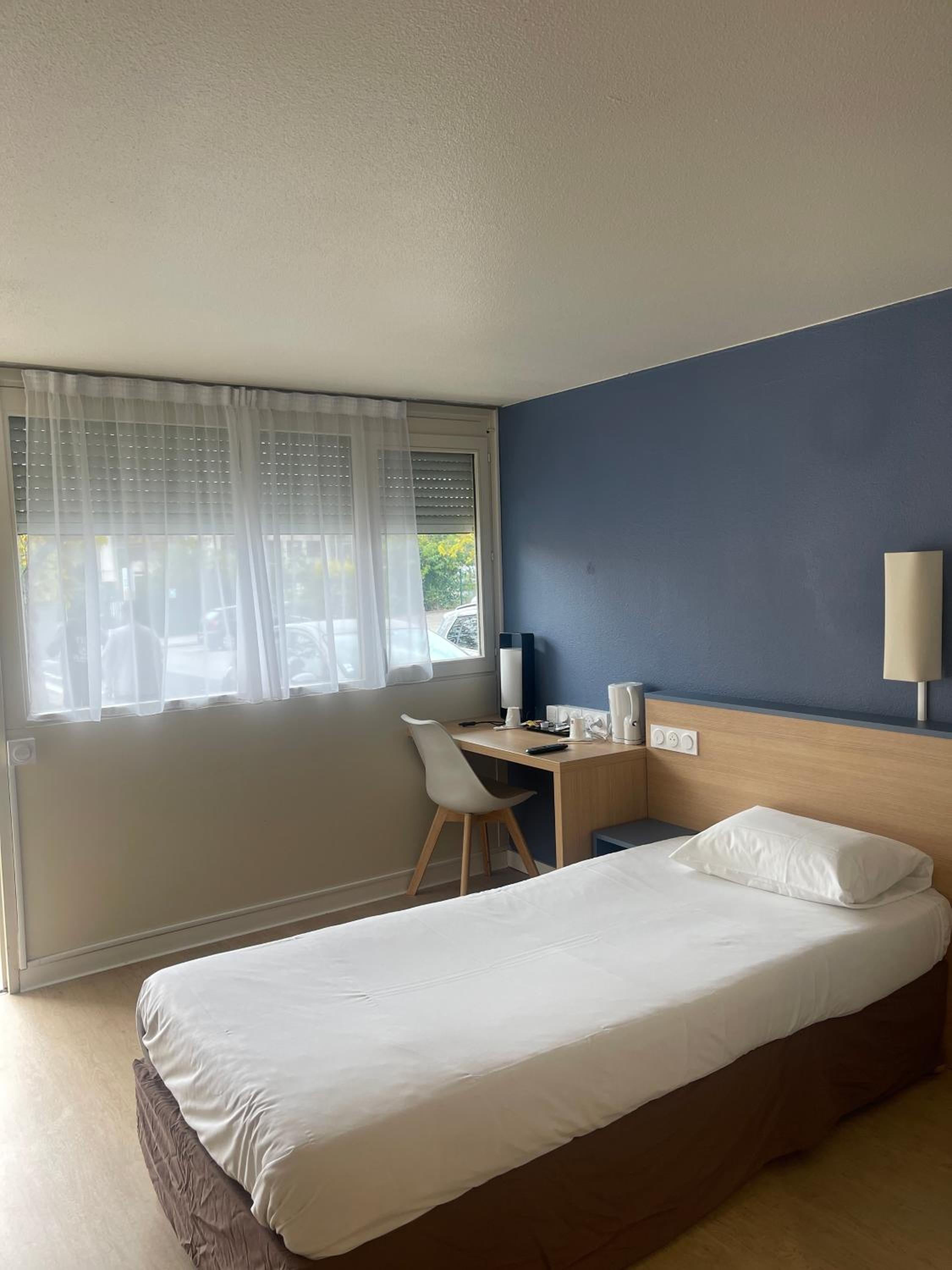 Single Room photo 2