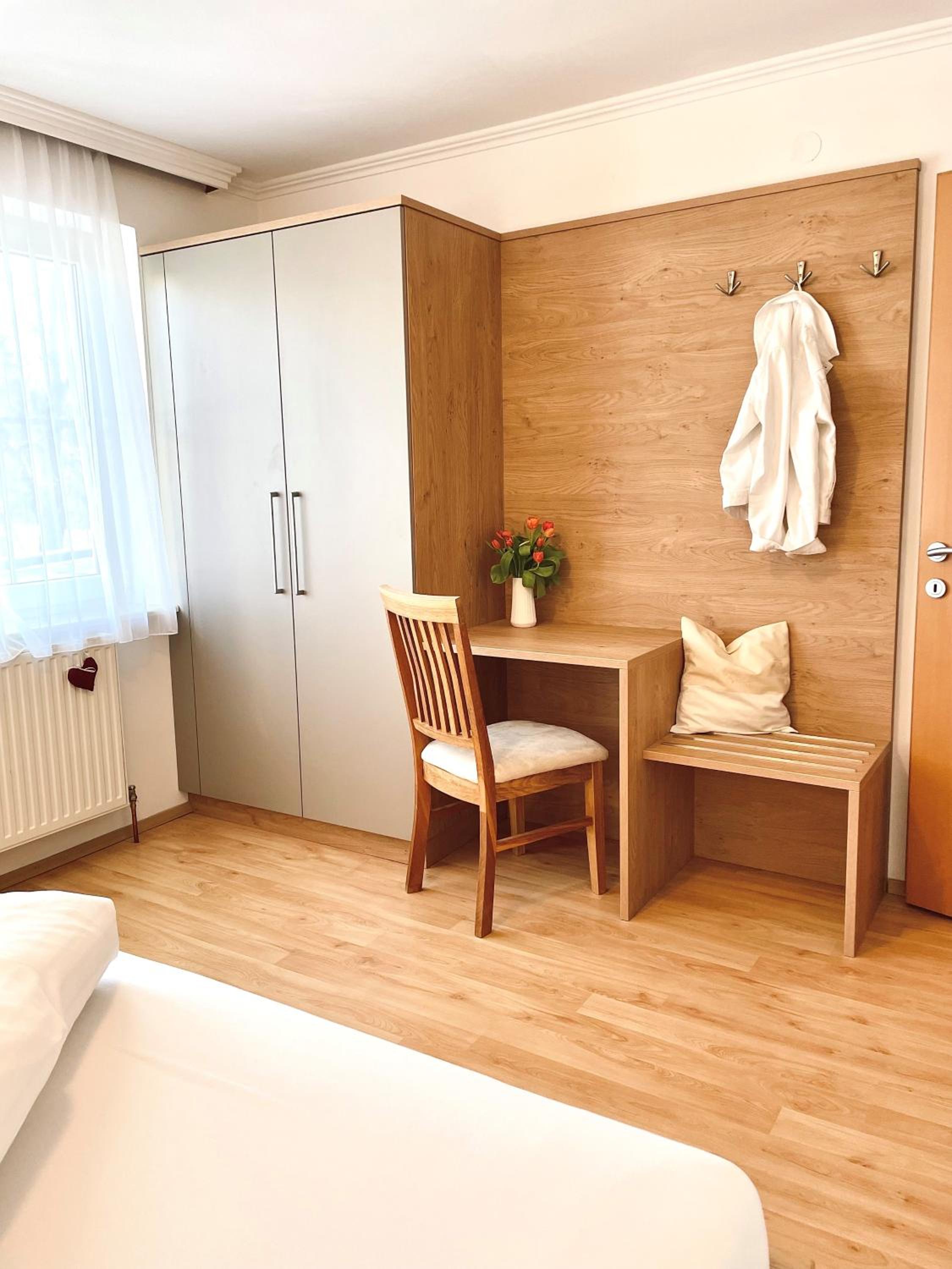 Three-Bedroom Apartment with Balcony photo 3