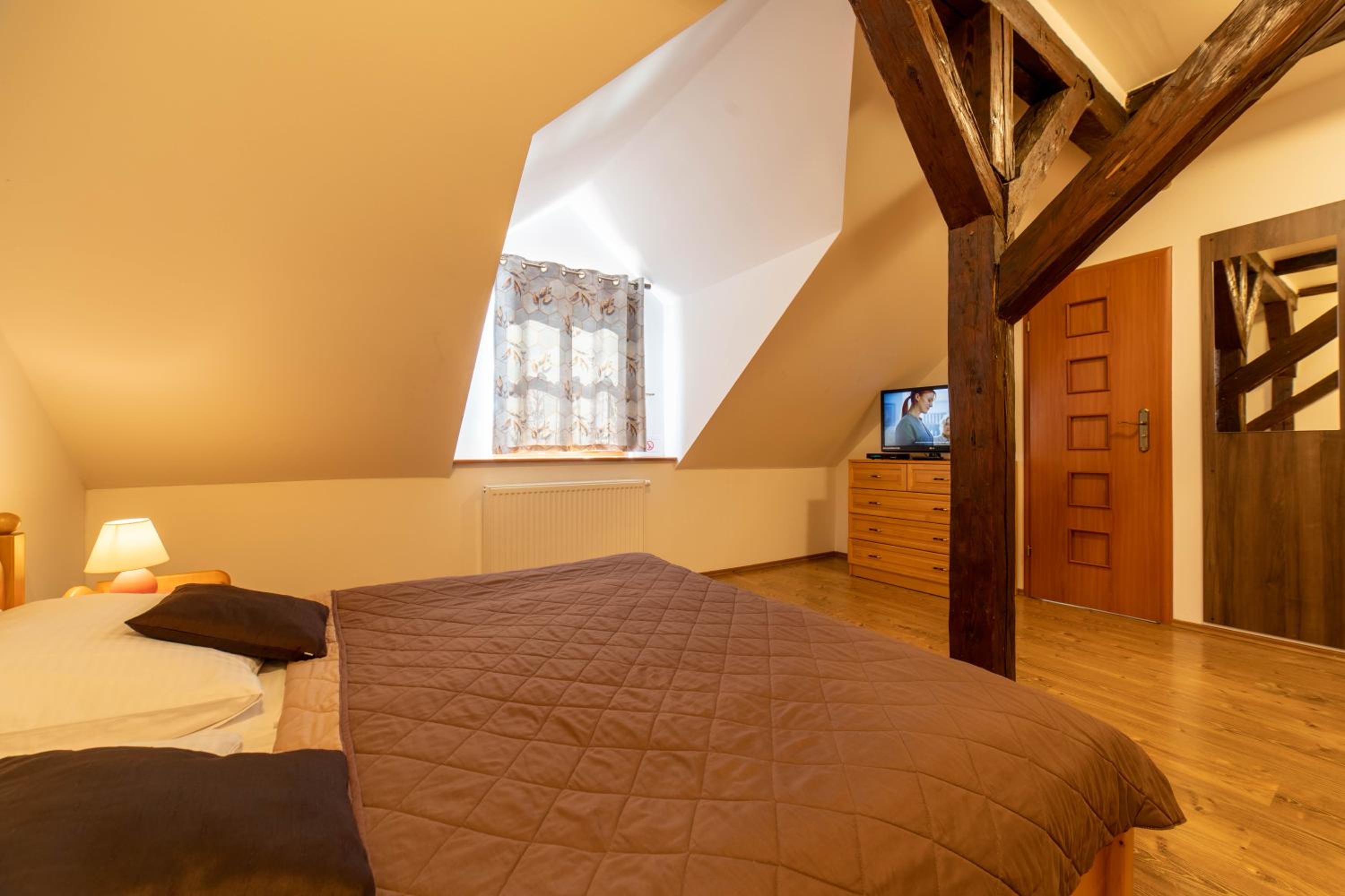 Double Room with Mountain View - Photo 5