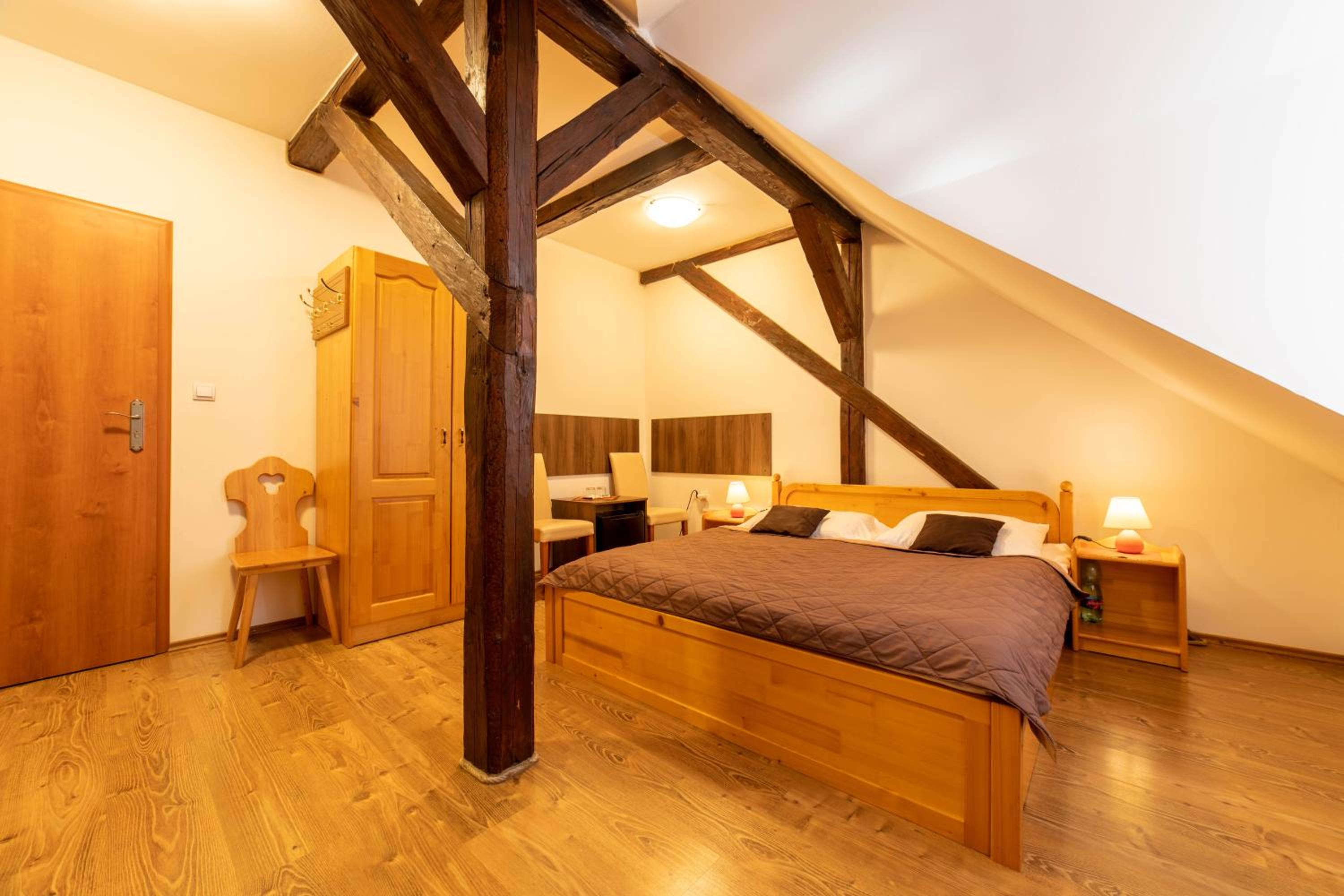 Double Room with Mountain View - Photo 4