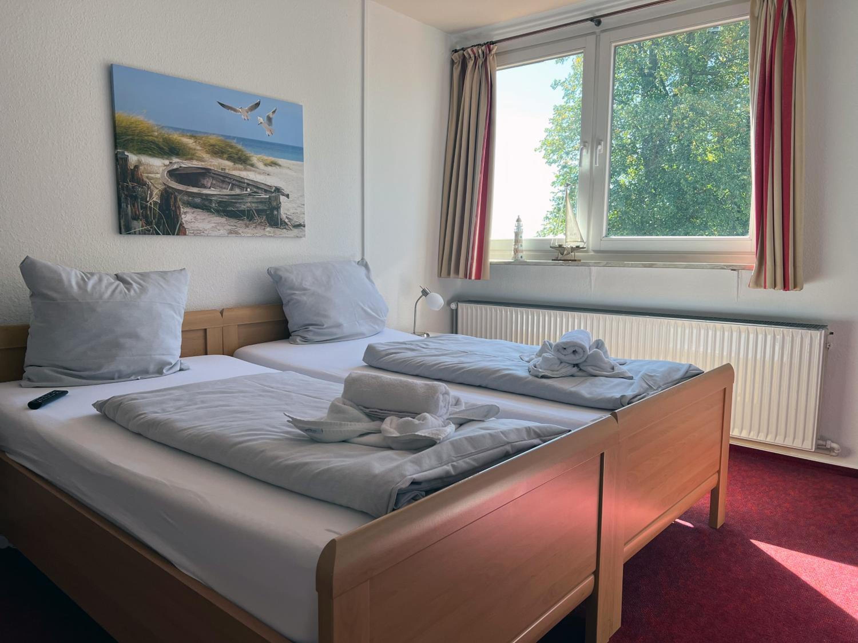 Doppelzimmer Standard mit Landblick 25qm photo 2
