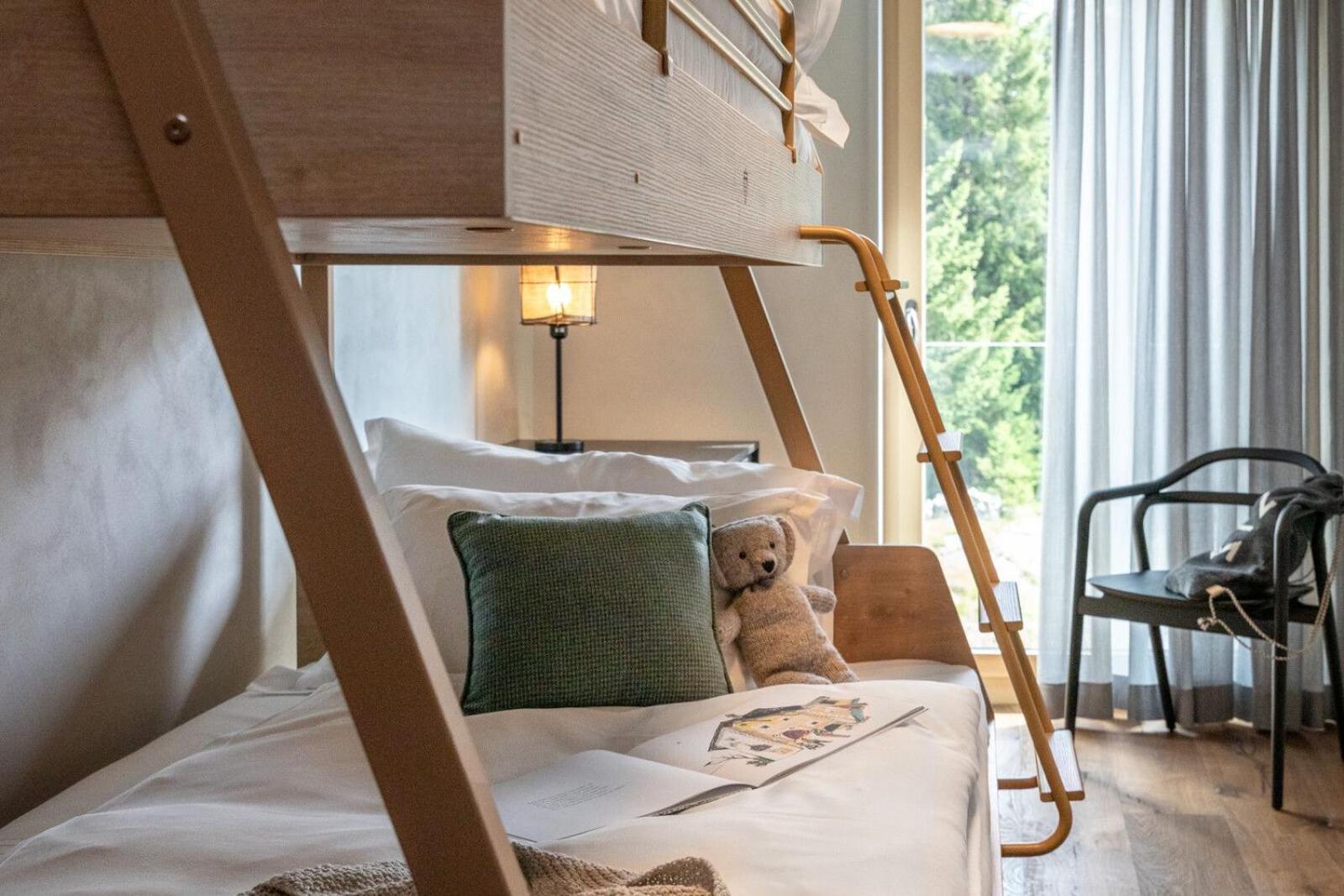 Suite Three-Bedroom Mountain Loft - Photo 2