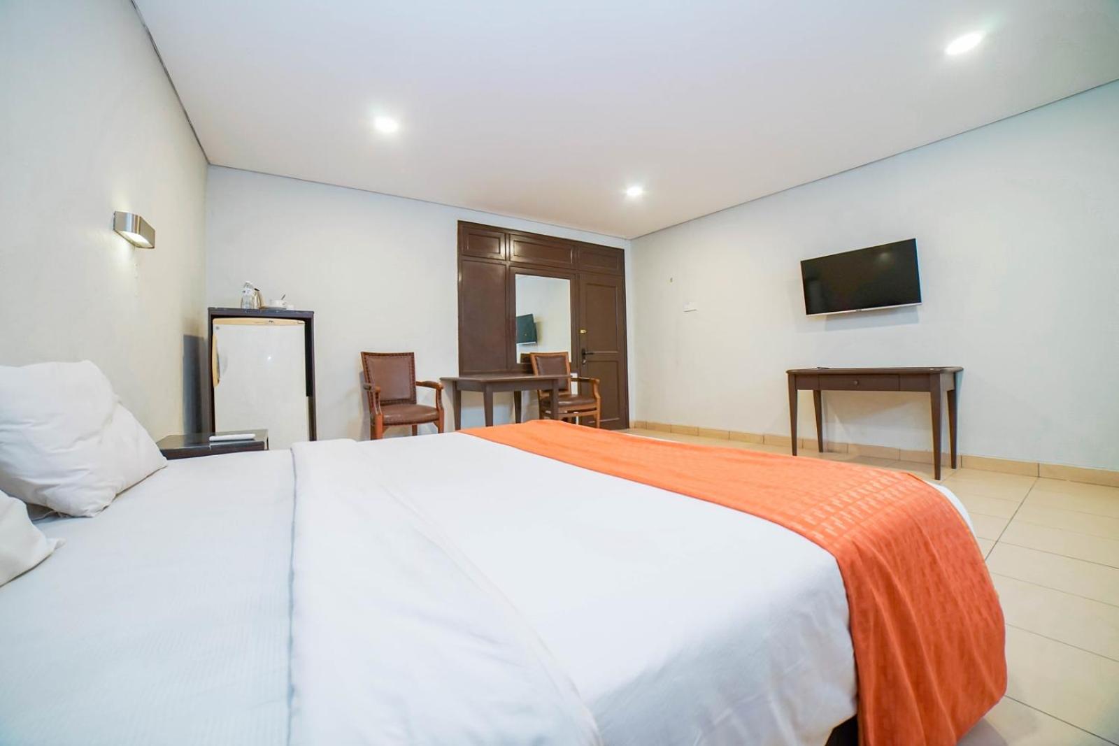 Suite - Photo 2