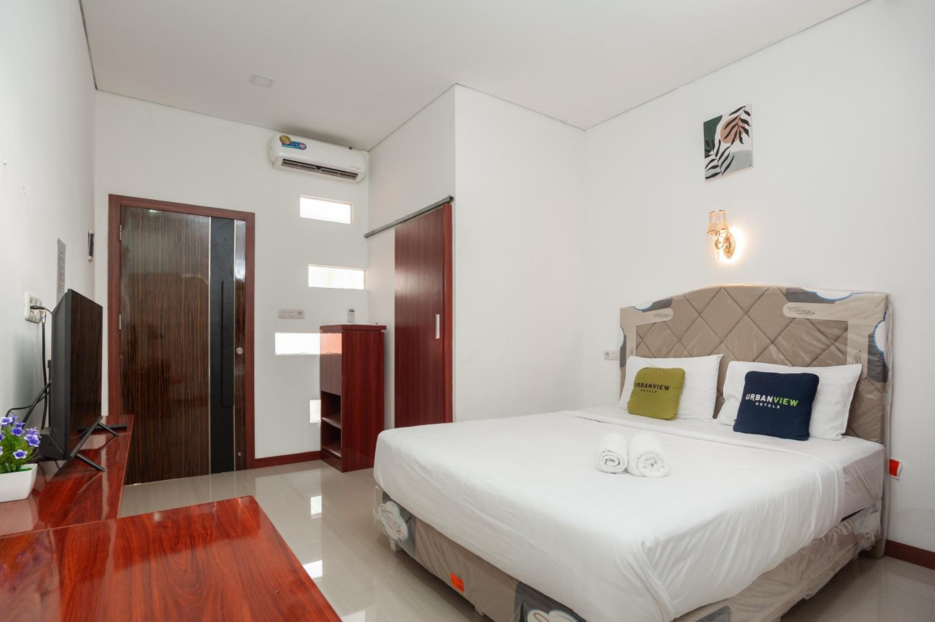 Economy Twin Room photo 1