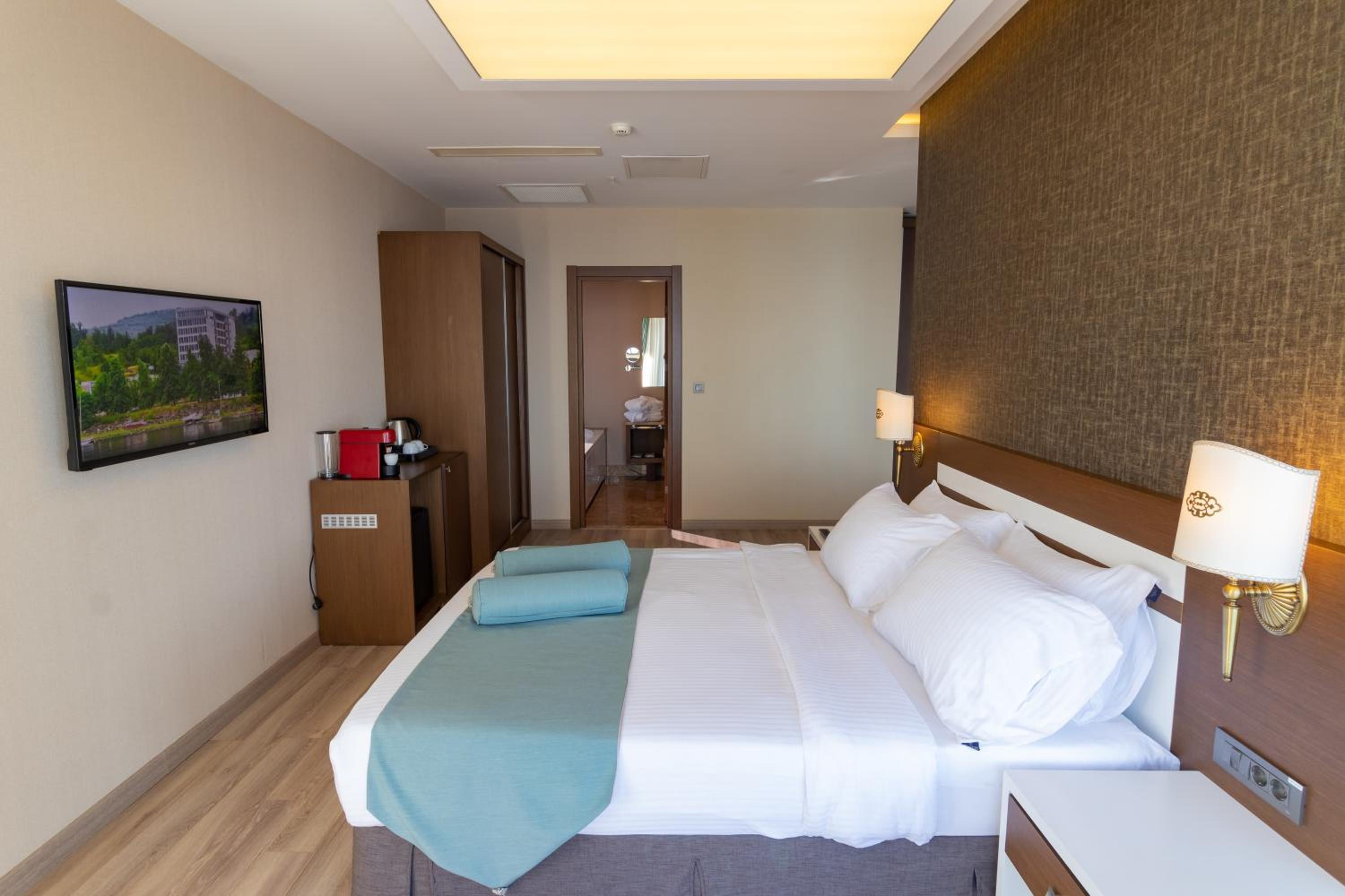 Deluxe Room with Sea View