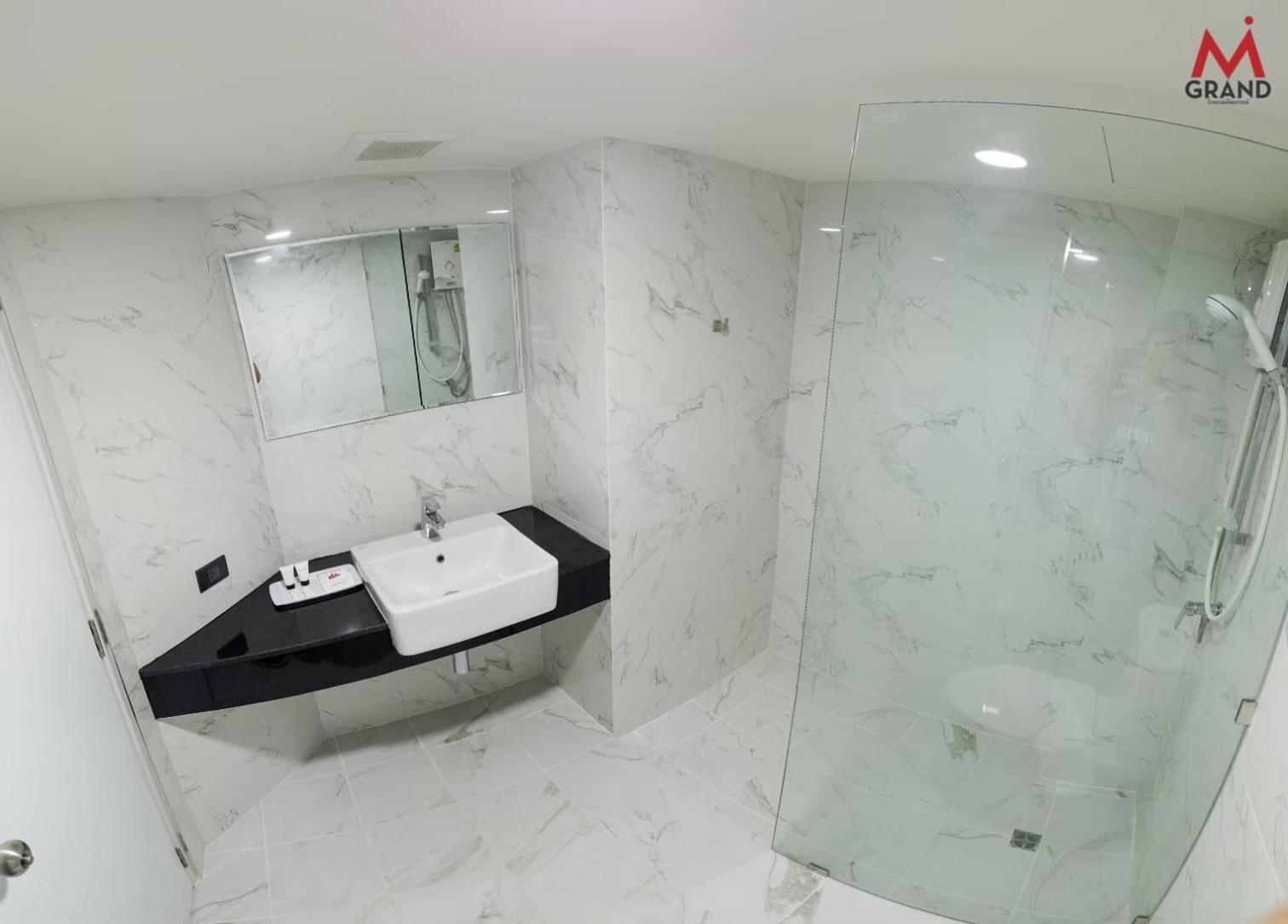 Deluxe Twin Room - Photo 10
