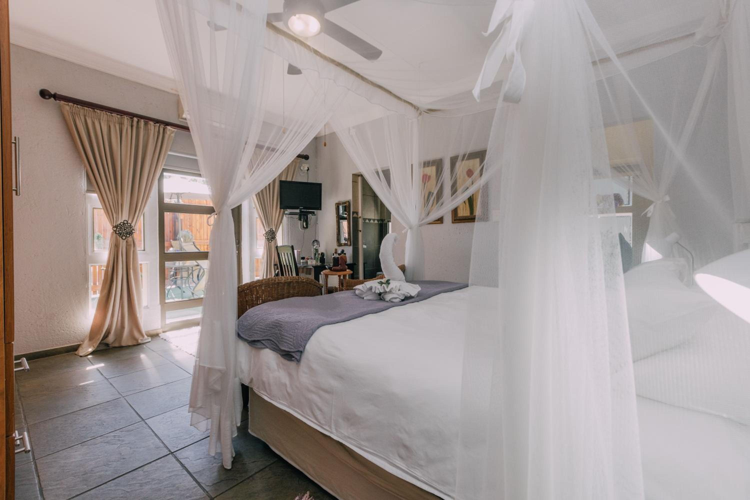Twin/Double Room photo 1